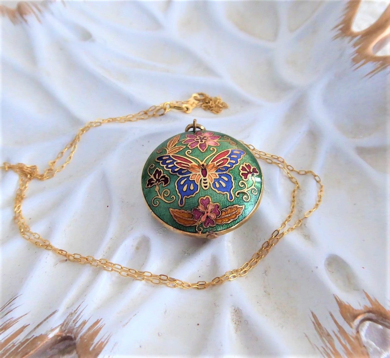 Vintage 1970s Chinese Cloisonne Butterfly Necklace - Green Enamel Pendant with Puffy Design | Perfect for Boho Fashion, Retro Jewelry Collection & Gift Giving