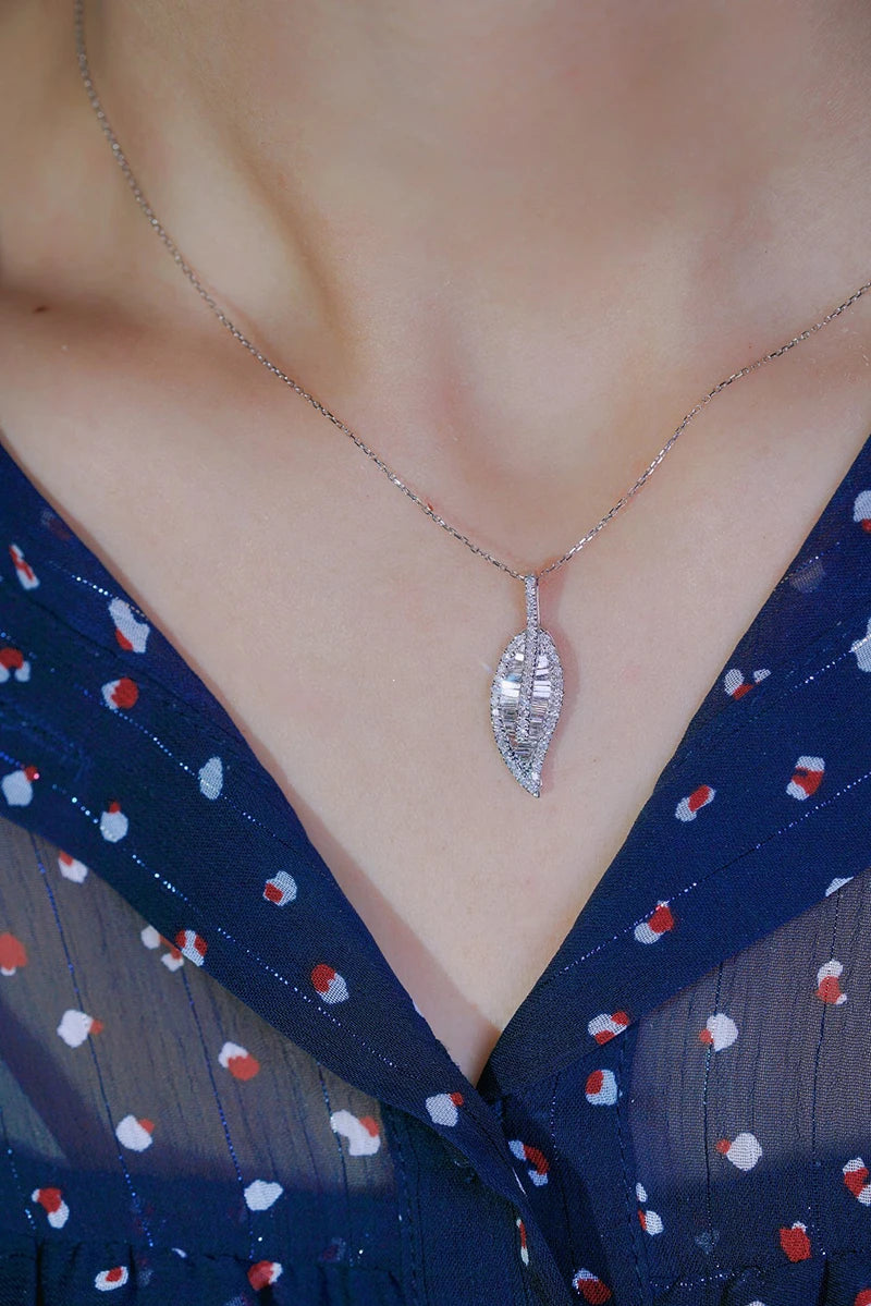18K White Gold Real Natural Diamond Pendant Necklace for Women - Elegant Jewelry Gift for Anniversary, Birthday & Special Occasions