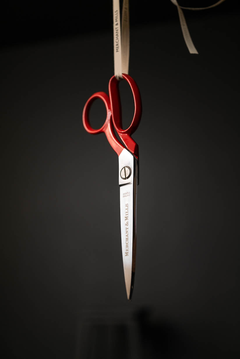 Merchant & Mills 10-Inch Professional Tailor's Shears - Premium Red Dressmaking Scissors for Fabric Cutting, Sewing, and Quilting Projects