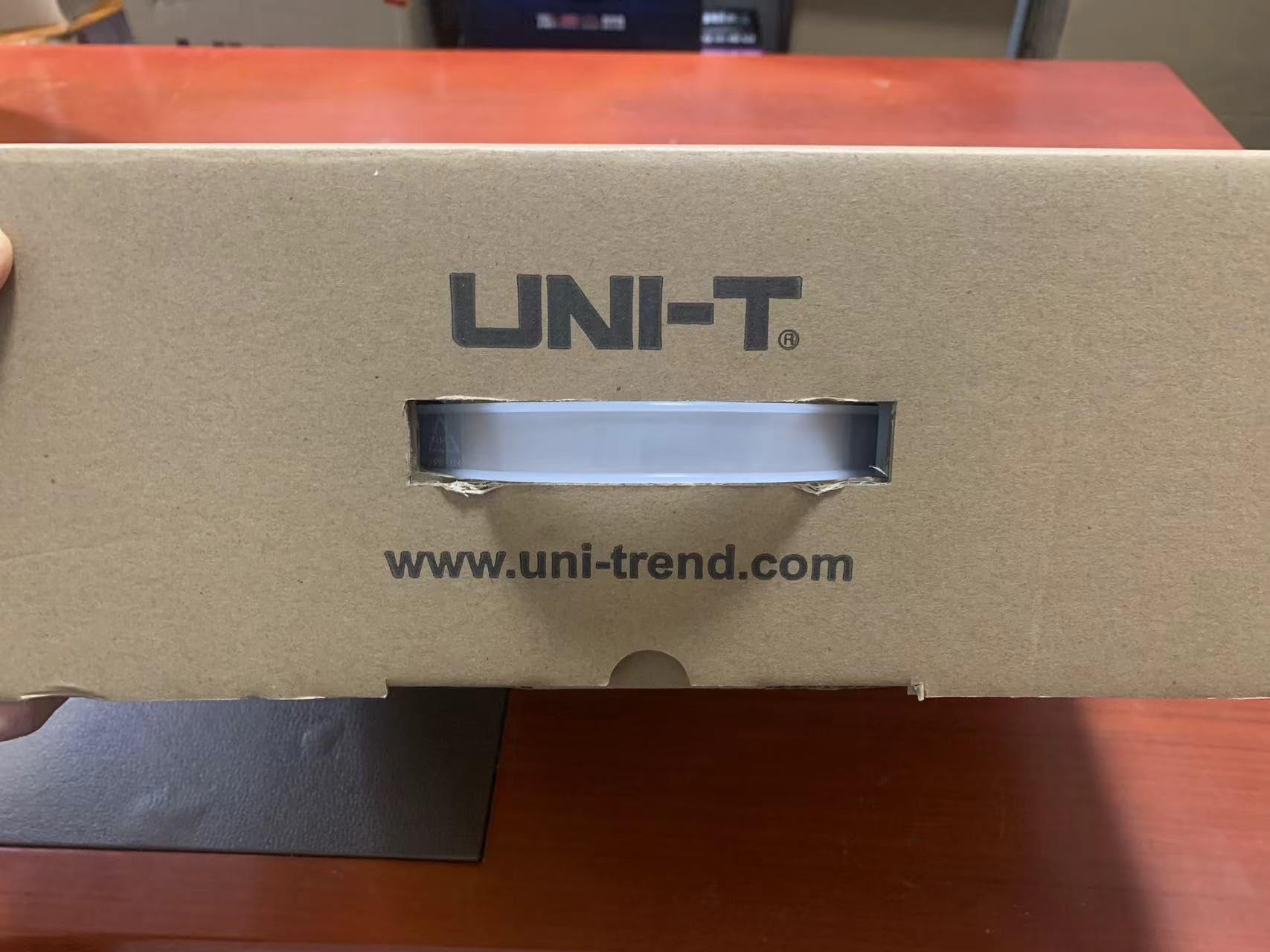 UNI-T UT677A Battery Internal Resistance Tester - True 4-Wire AC Resistance Meter for Lead-Acid & Lithium Batteries with Voltage and Temperature Measurement - Perfect for Automotive, Solar Power & Industrial Battery Maintenance