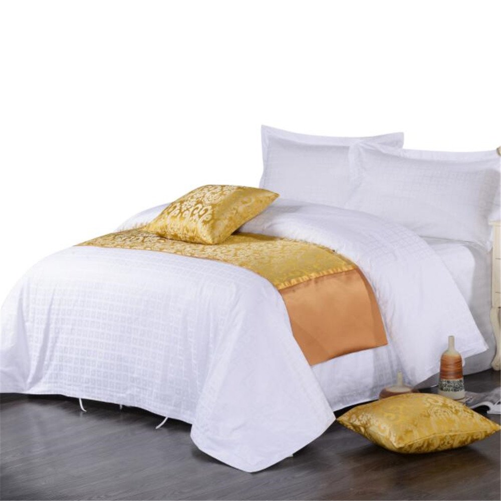 Quilted Pet Bed Runner - Cozy Dog Protector for Bed & Sofa