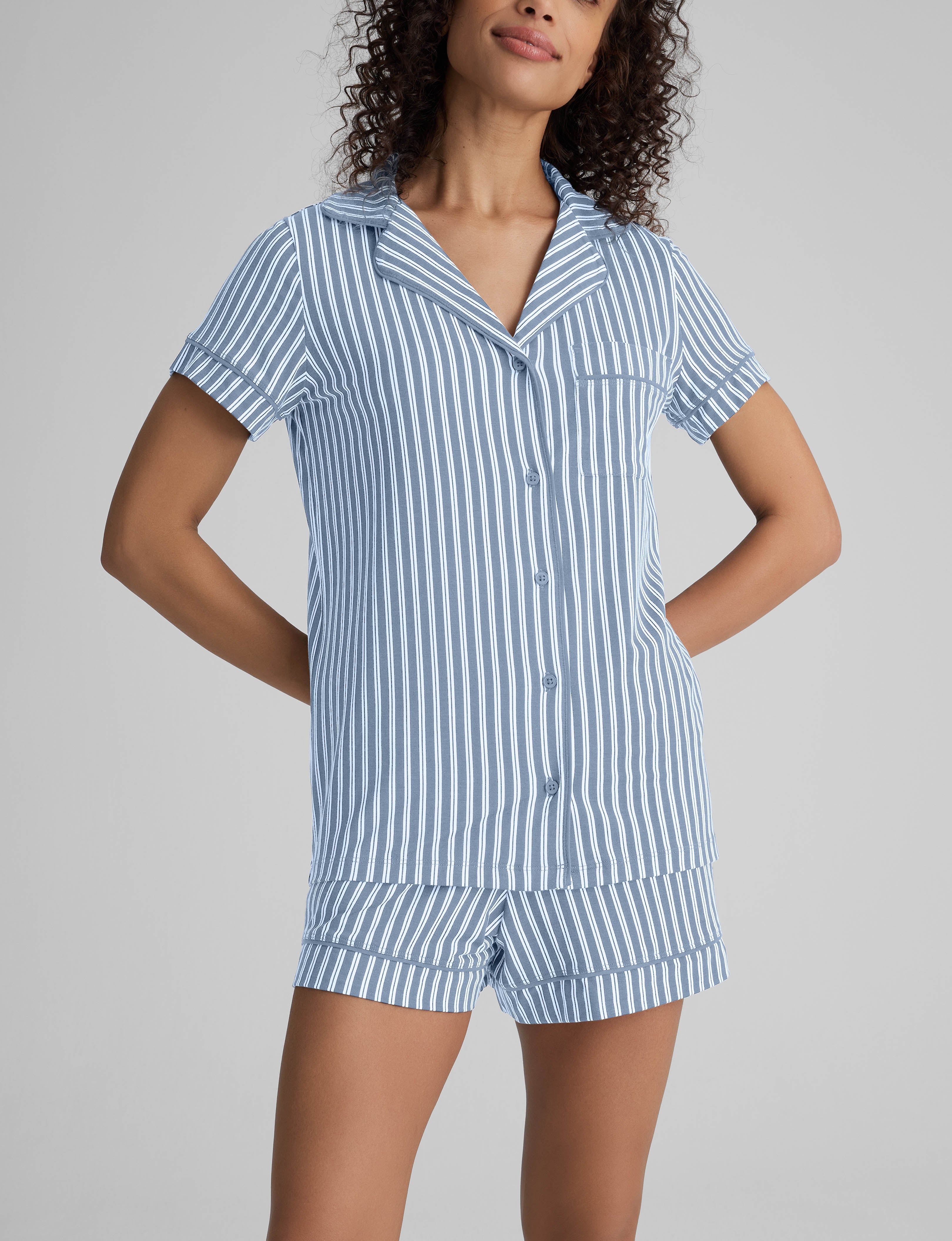 Comfy Women's Pajama Set - Soft Sleepwear Top & Shorts for Lounge & Relaxation at Home | Perfect for Nightwear, Vacation & Cozy Evenings