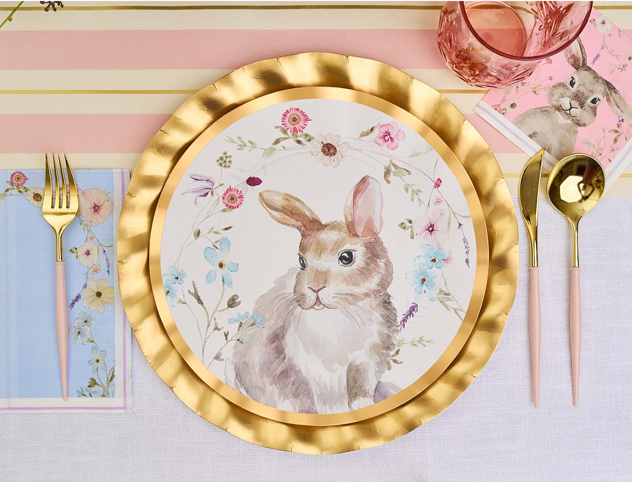 Elegant Wavy Dinner Plates Set of 8 - Easter Tableware for Holiday Dining & Party Decor
