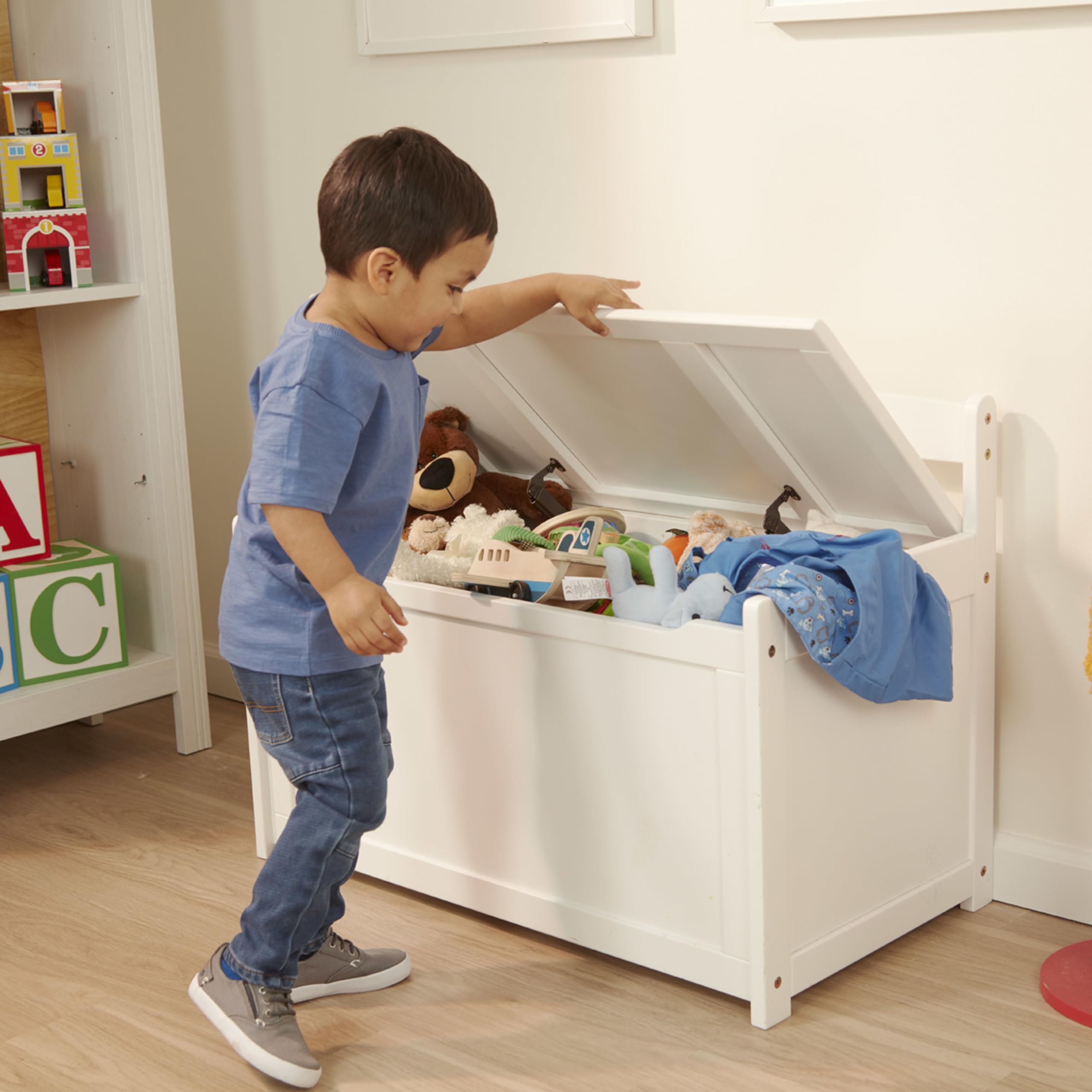 Melissa & Doug White Wooden Toy Chest for Kids - Playroom Storage Organizer & Toy Box | Durable Children's Furniture for Bedroom, Nursery, or Play Area | Perfect for Organizing Toys, Books, and Games