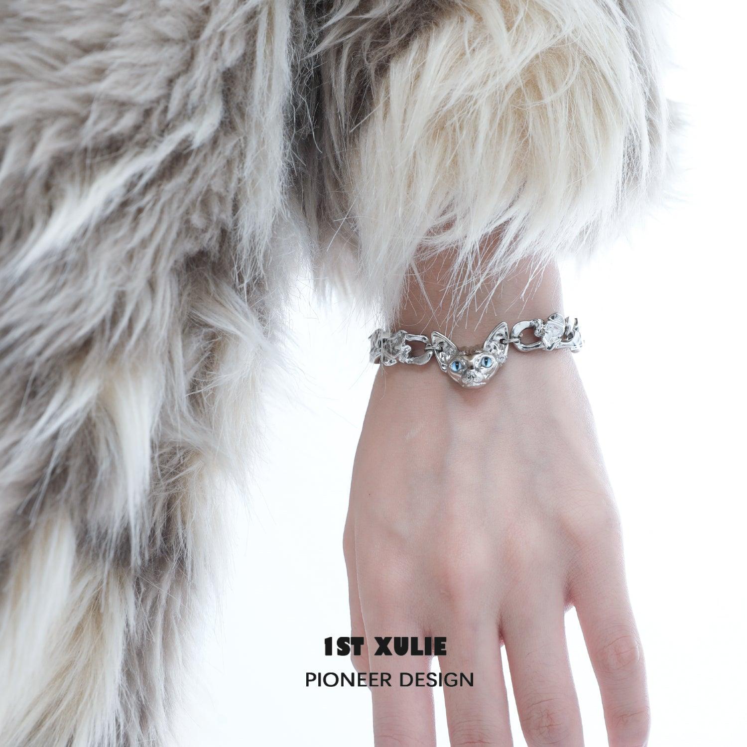 18k Platinum Plated Cat Bracelet - Elegant Cat Gaze Diablo Design for Women | Perfect Gift for Cat Lovers, Birthday & Anniversary | Fashion Jewelry for Daily Wear & Special Occasions
