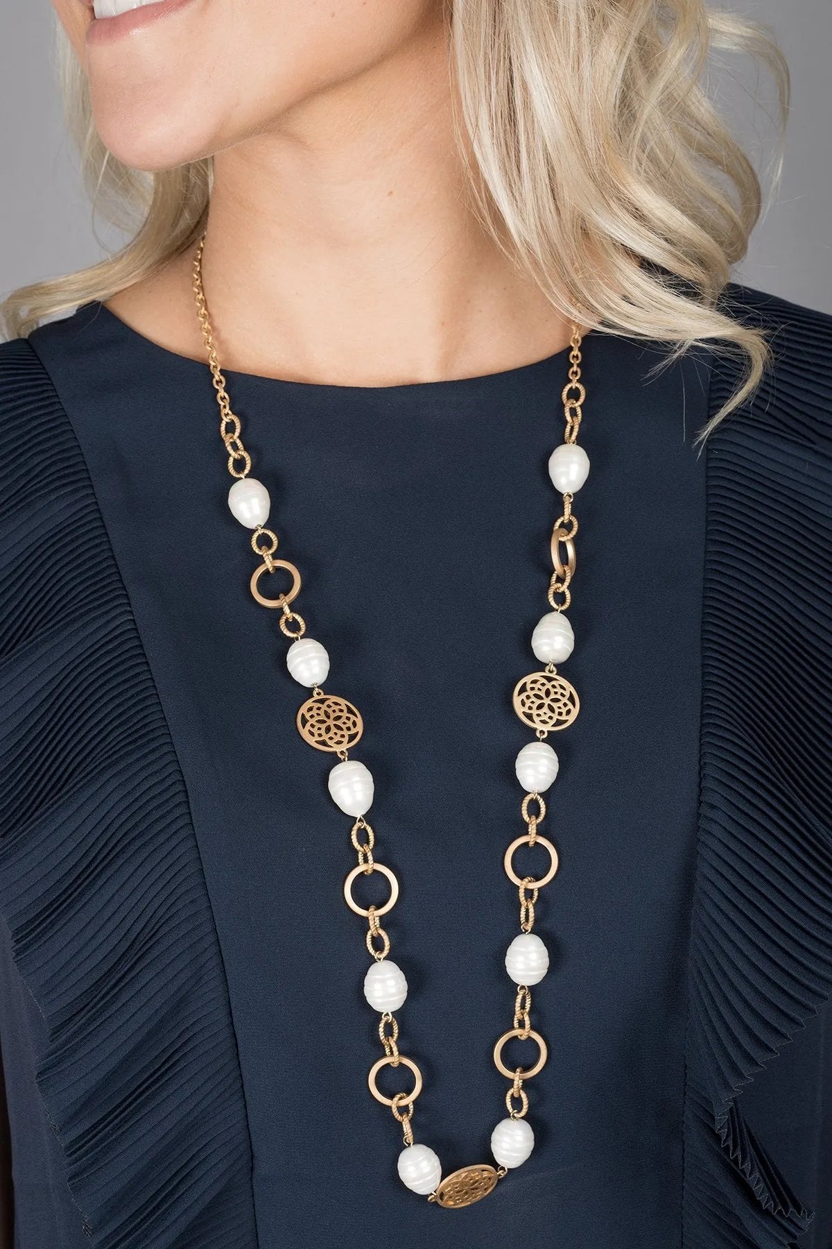 Elegant Pearl Long Chain Medallion Necklace for Women - Perfect for Weddings, Parties & Special Occasions