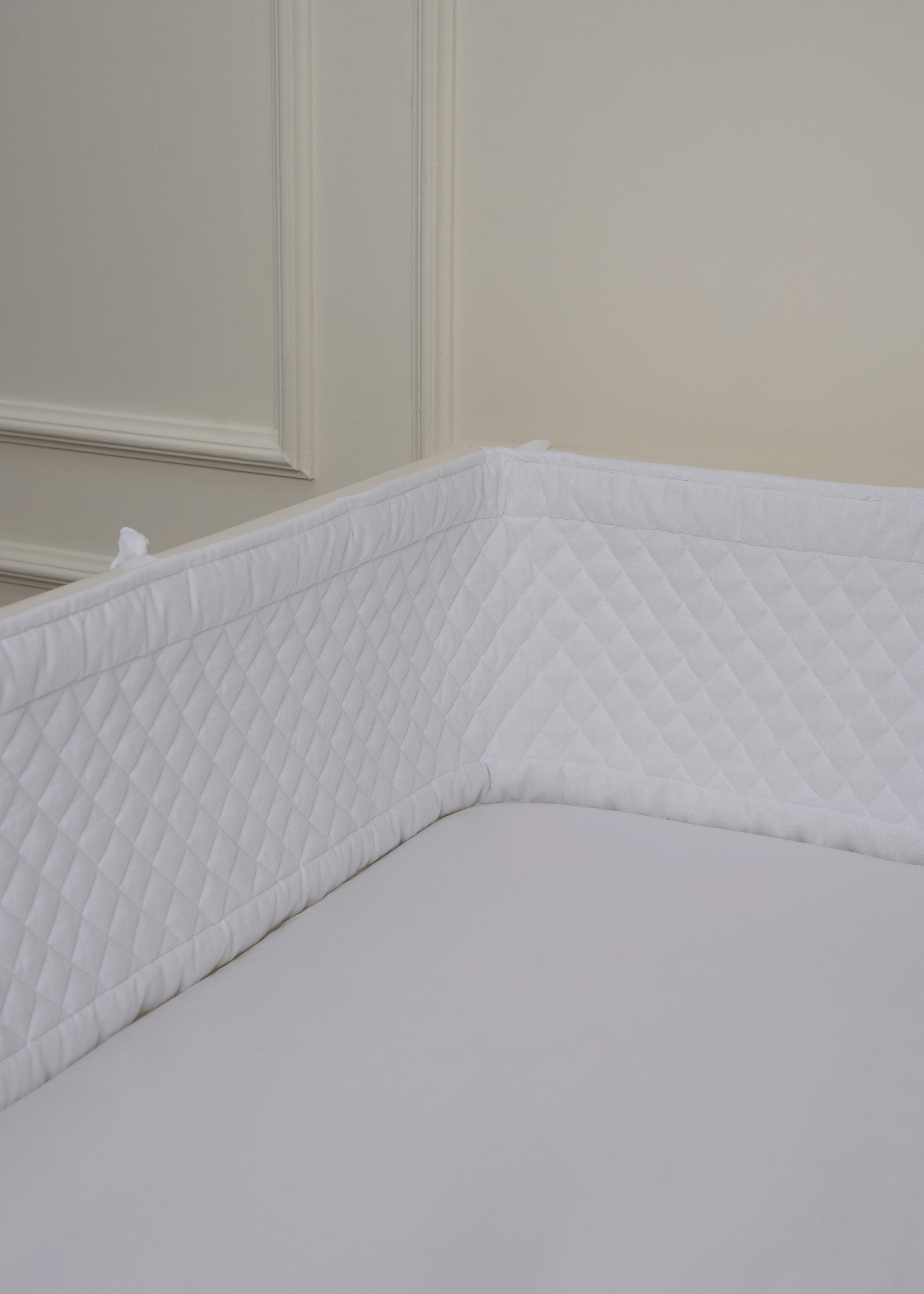 Complete Rocking Horse Nursery Bedding Set with Soft Bumper - Cozy Crib Set for Baby Boys & Girls, Perfect for Nursery Decor & Newborn Gifts