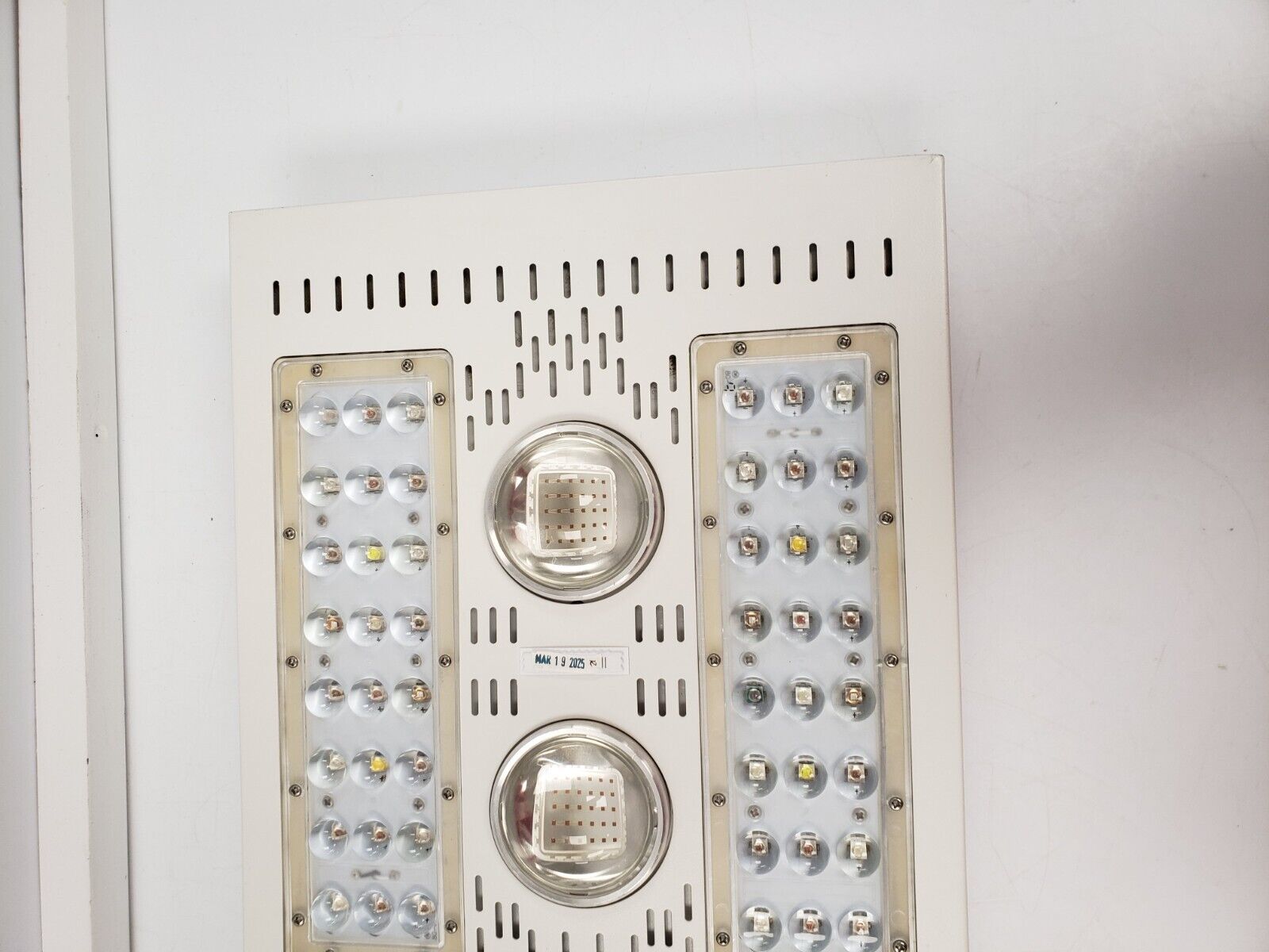 Maxbloom X8 Plus Full Spectrum LED Grow Light for Indoor Plants - Hydroponics, Greenhouse & Home Gardening