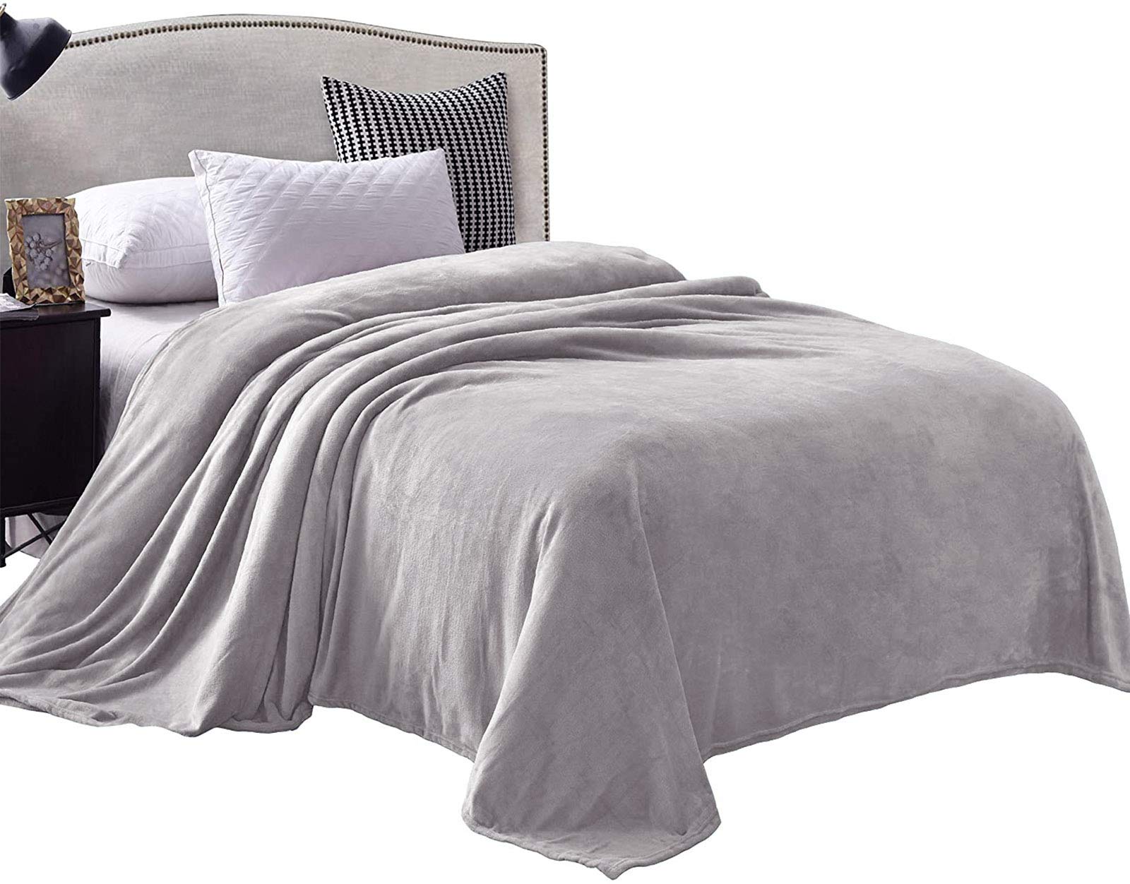 Luxury RU Bedding Velvet Plush Oversized Queen Sheet Set - 4 Piece 190 GSM Silver Fleece Bedding (Flat Sheet + Deep Pocket Fitted Sheet + 2 Pillowcases) - Ultra Soft & Warm Winter Bed Sheets for Cold Weather - Perfect for Master Bedroom, Guest Room & Cozy Nights