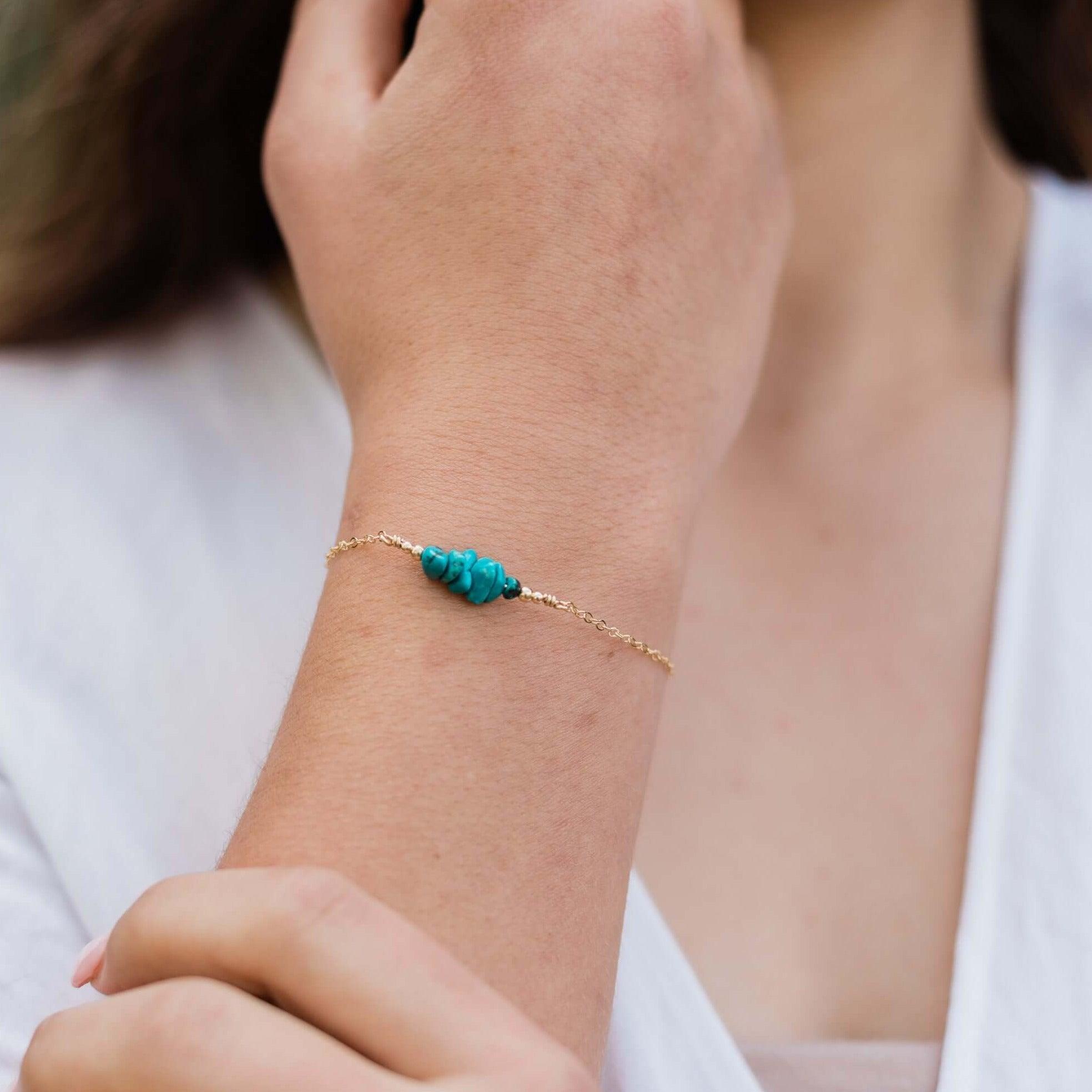 Turquoise Chip Bead Bar Bracelet for Women – Handmade Boho Jewelry for Everyday Wear & Special Occasions