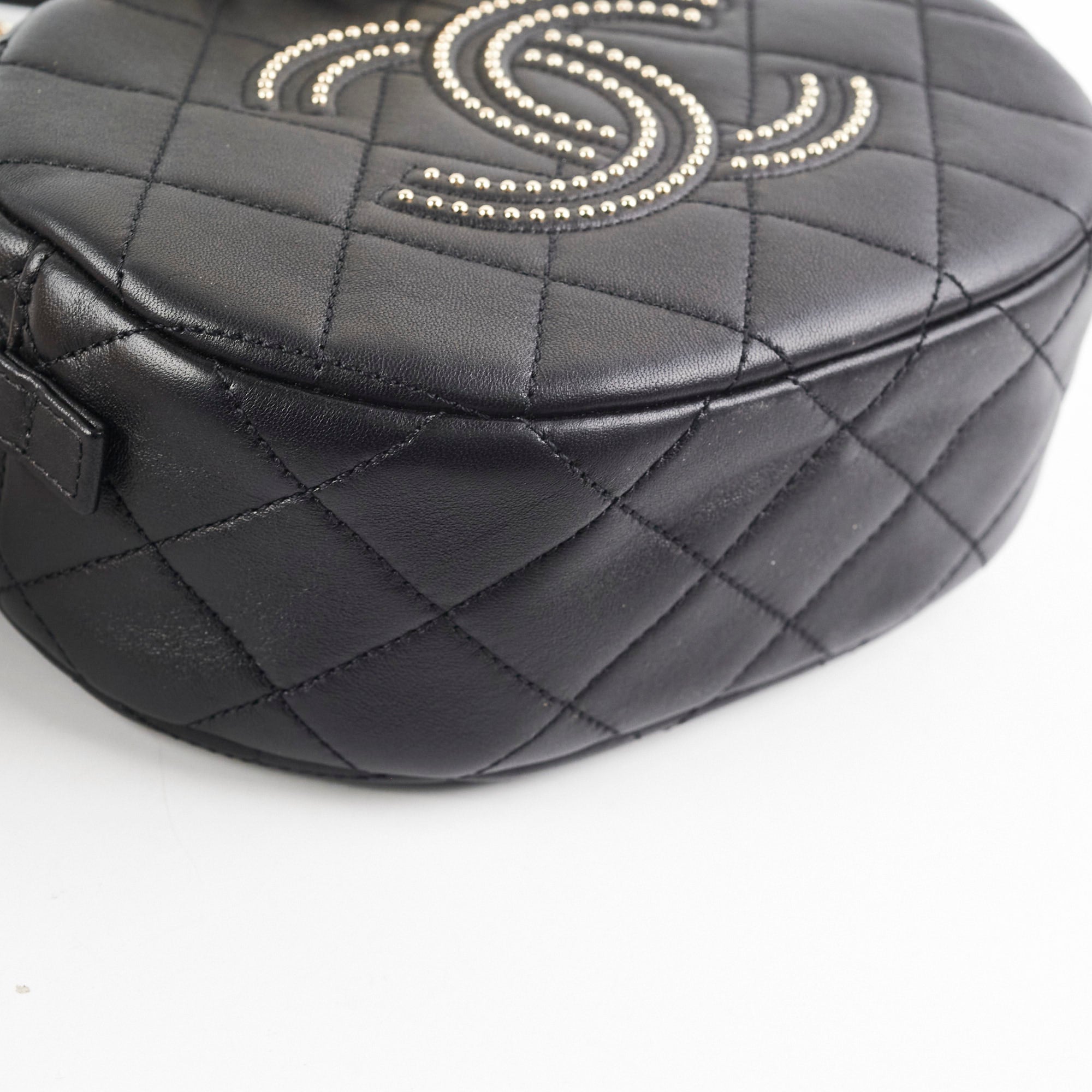 Chanel Spring Summer 2020 Seasonal Shoulder Bag - Luxury Designer Handbag for Women | Perfect for Parties, Weddings & Special Occasions