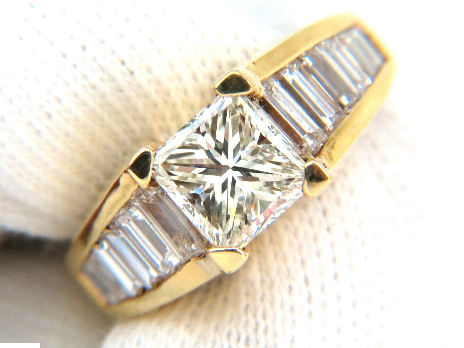2.90CT 18KT Princess Cut Diamond Ring with Baguette Side Stones - Modern Art Deco Style for Engagement, Wedding & Anniversary Gifts