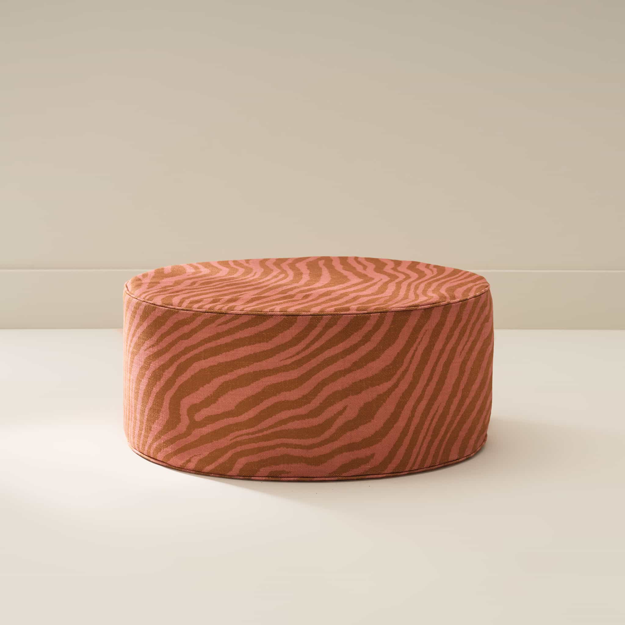 Zoe Sahara Ottoman - Stylish and Comfortable Footrest Pouf for Living Room, Bedroom, or Office - Perfect for Extra Seating and Relaxation
