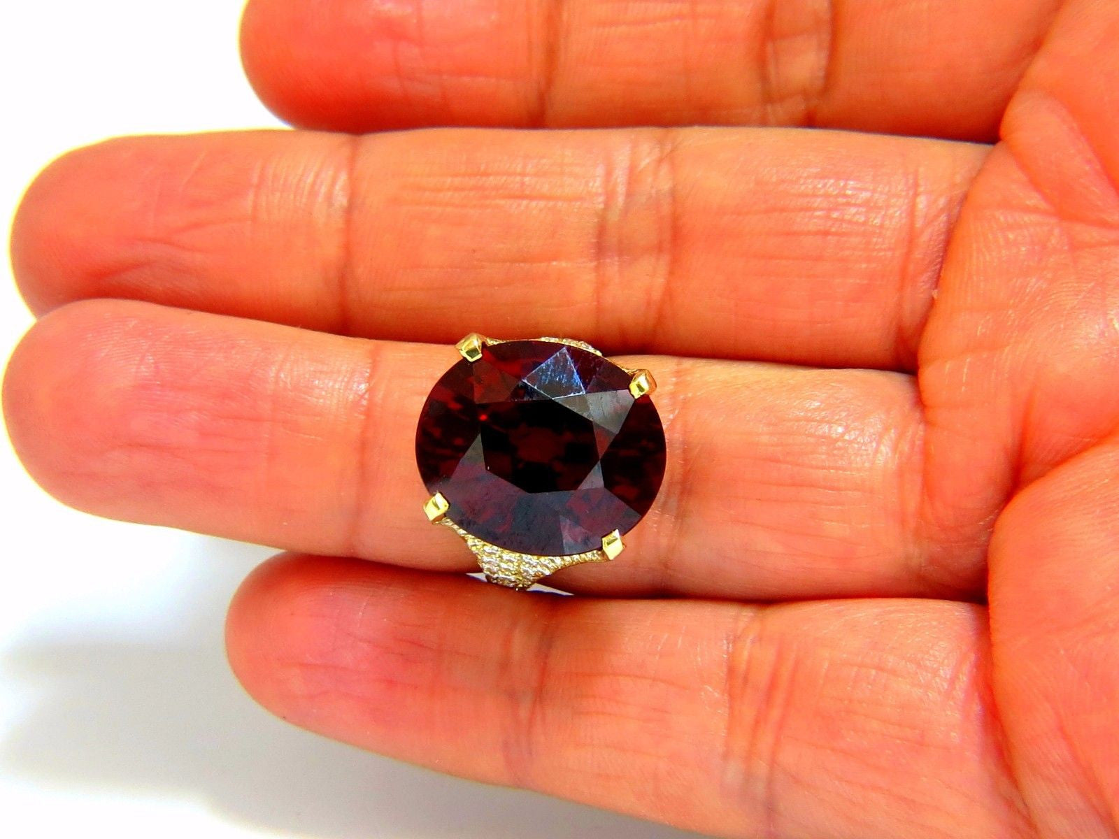 26.31ct GIA Certified Natural Red Spessartite Garnet & Diamond 18K Gold Engagement Ring for Women - Perfect for Weddings, Anniversaries & Special Occasions