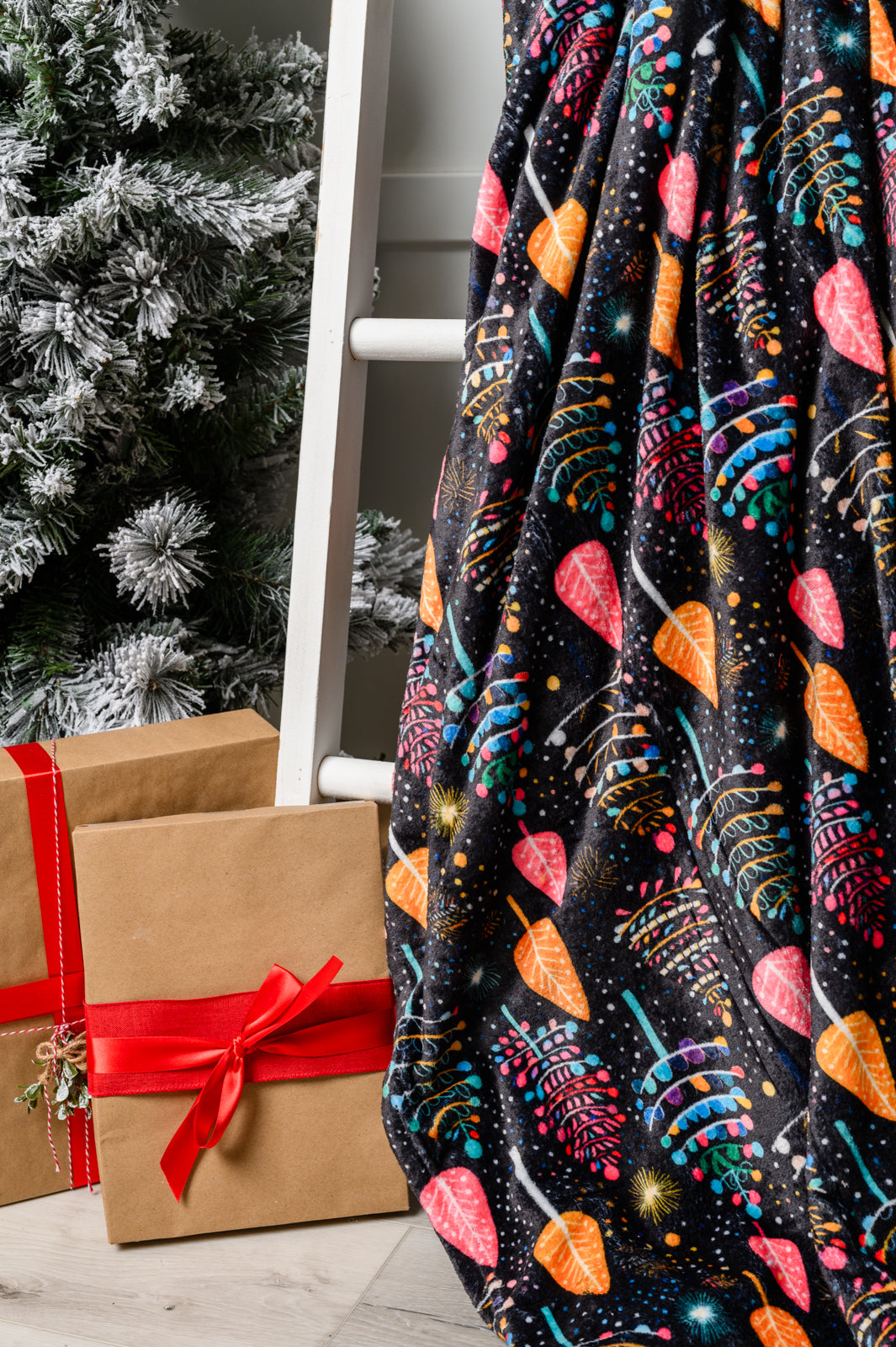 Cozy Holiday Fleece Blanket - Soft Neon Trees Design for Christmas Gifts & Winter Warmth - Perfect for Couches, Beds & Home Decor