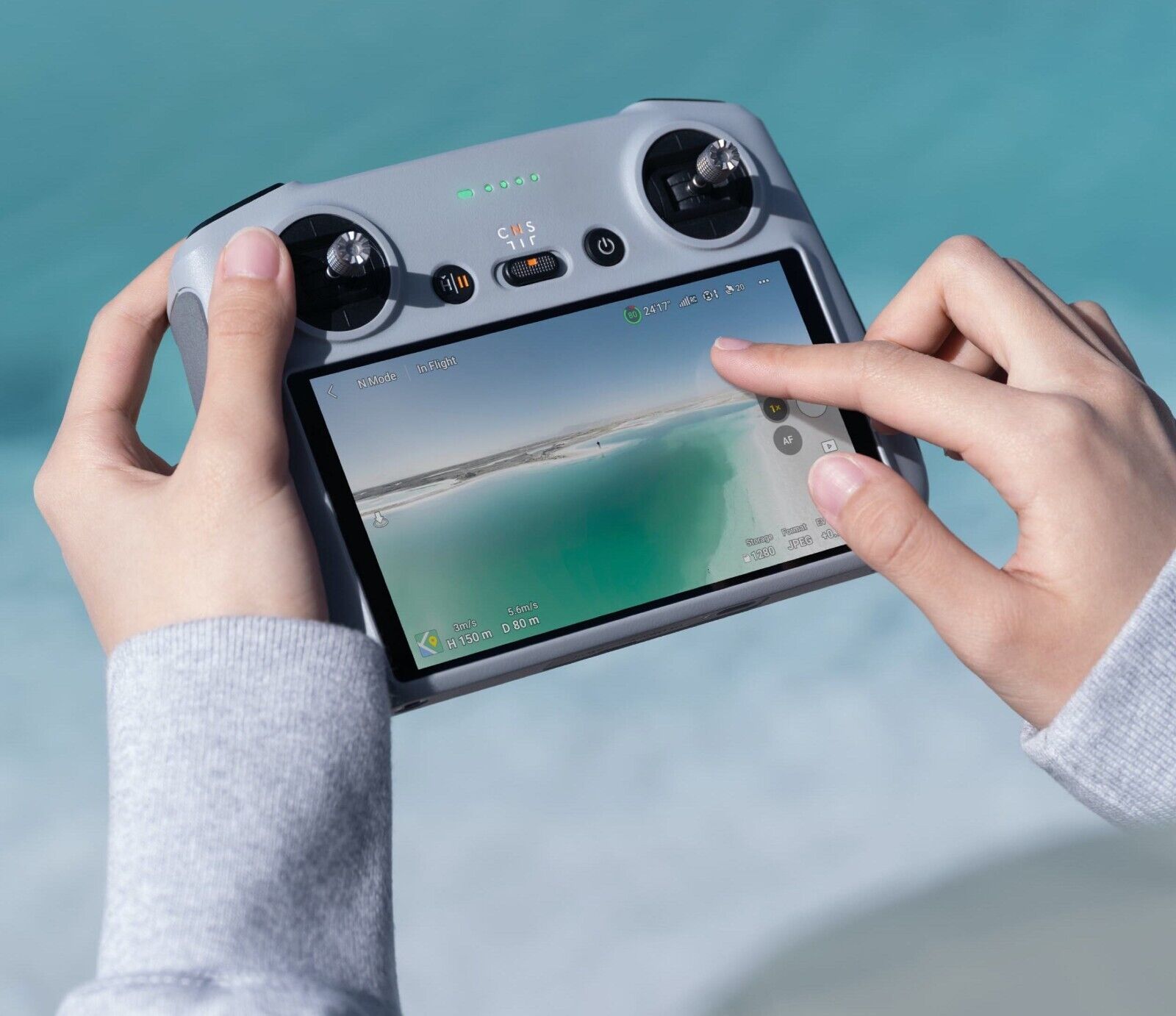 DJI RC Remote Controller for DJI Drones - Professional Drone Accessories for Aerial Photography & Videography - Perfect for Travel, Outdoor Adventures & Film Making