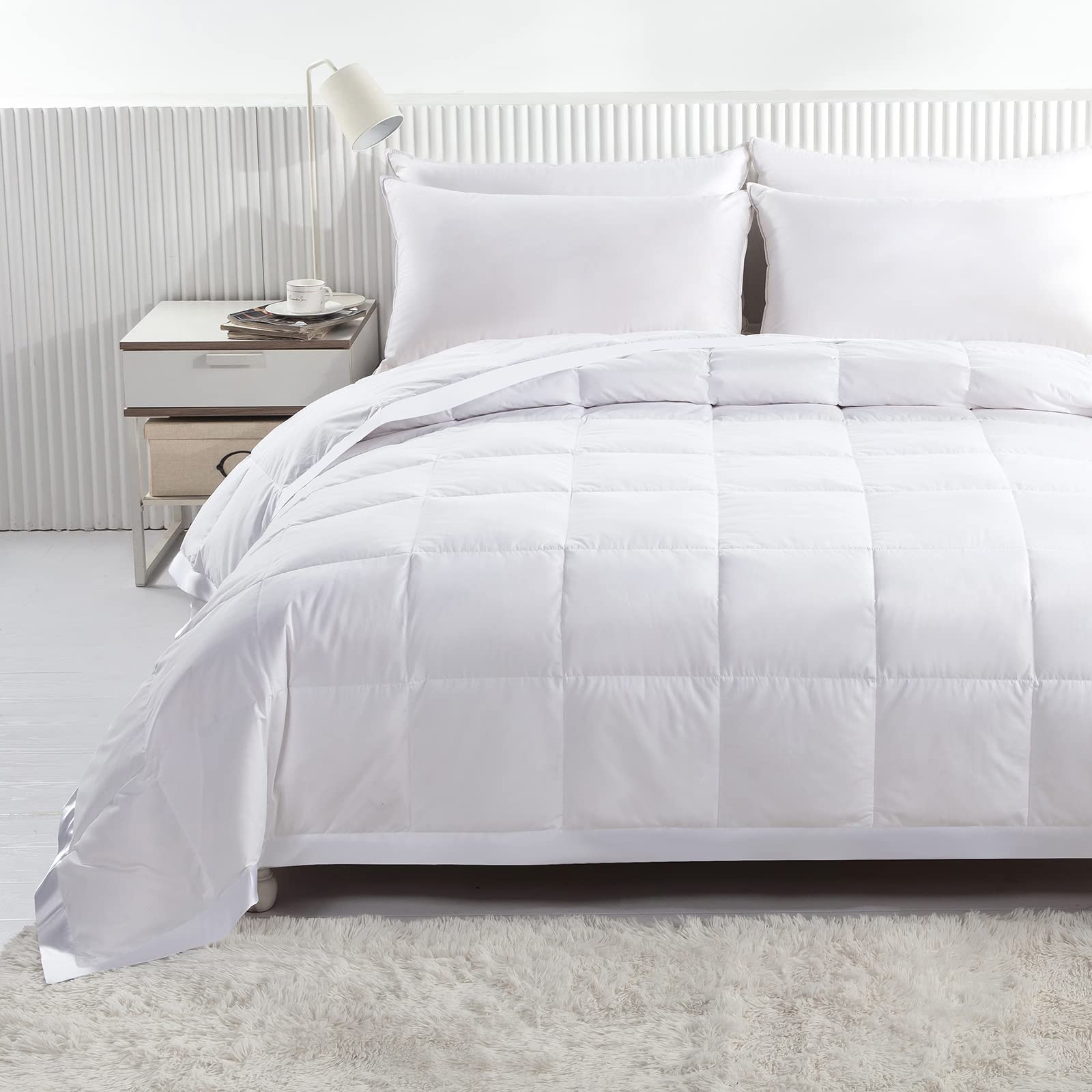 APSMILE Lightweight Down Alternative Blanket - California King Size Summer Cooling Comforter, Ultra-Soft Breathable Thin Quilt with Satin Trim (Cream White) | Perfect for Hot Sleepers, Air Conditioning Use & Guest Bedrooms