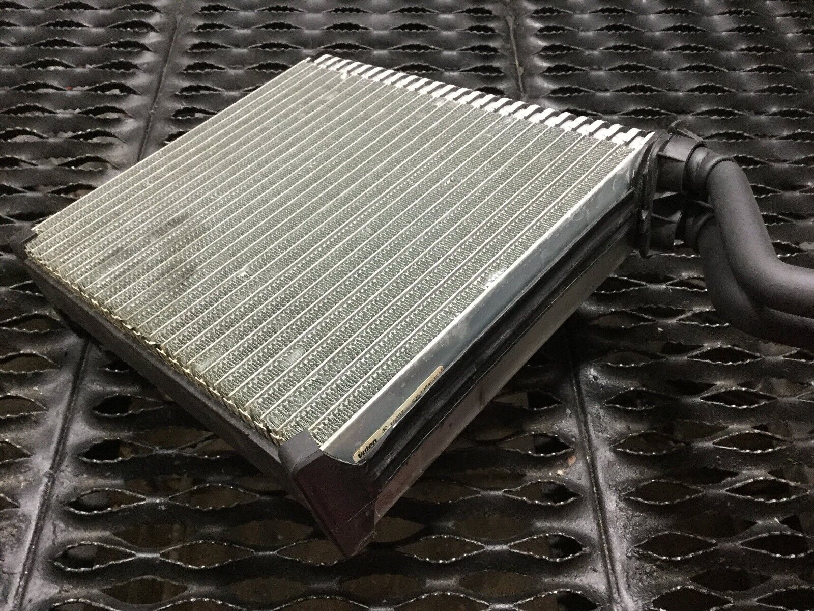 05-08 Audi A4 AC Evaporator Core Replacement - OEM Quality for Car Air Conditioning System - Perfect for Summer Cooling & HVAC Repair