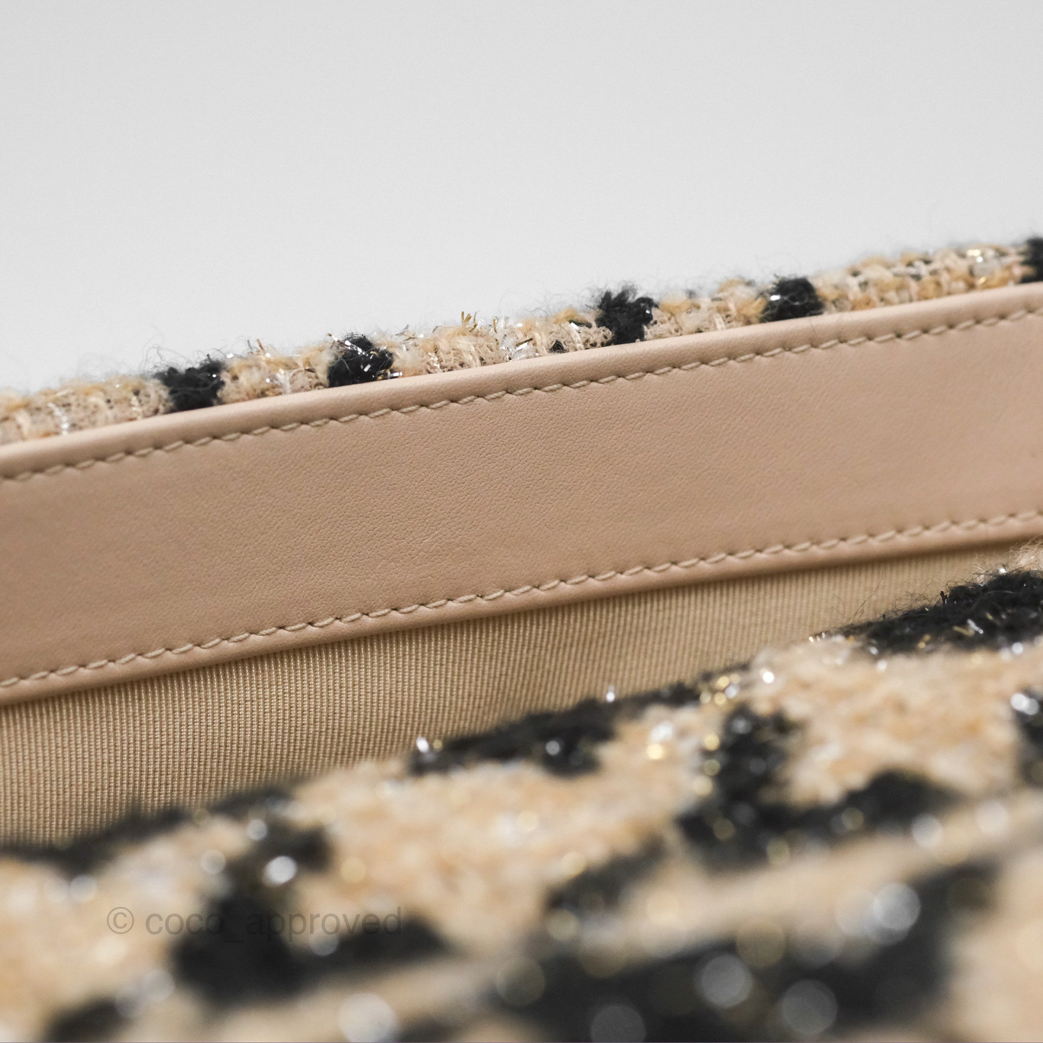 Chanel 19 Small Tweed Houndstooth Handbag in Black & Beige with Mixed Hardware - Luxury Crossbody Bag for Women, Perfect for Date Night & Evening Events
