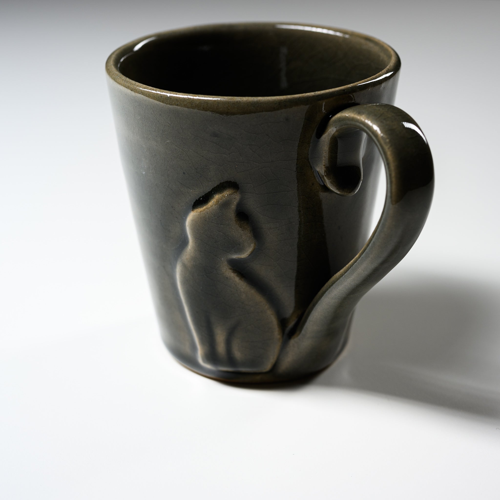 Wakasama Kiln Cat Mug 240ml - Handcrafted Ceramic Tea Cup with Cute Cat Design in Olive Green & Grey - Perfect for Coffee, Tea & Home Decor