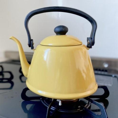 Vintage Noda Horo Drip Kettle II - 2L Retro Enamel Tea Kettle in Yellow | Perfect for Pour Over Coffee & Japanese Tea Ceremony