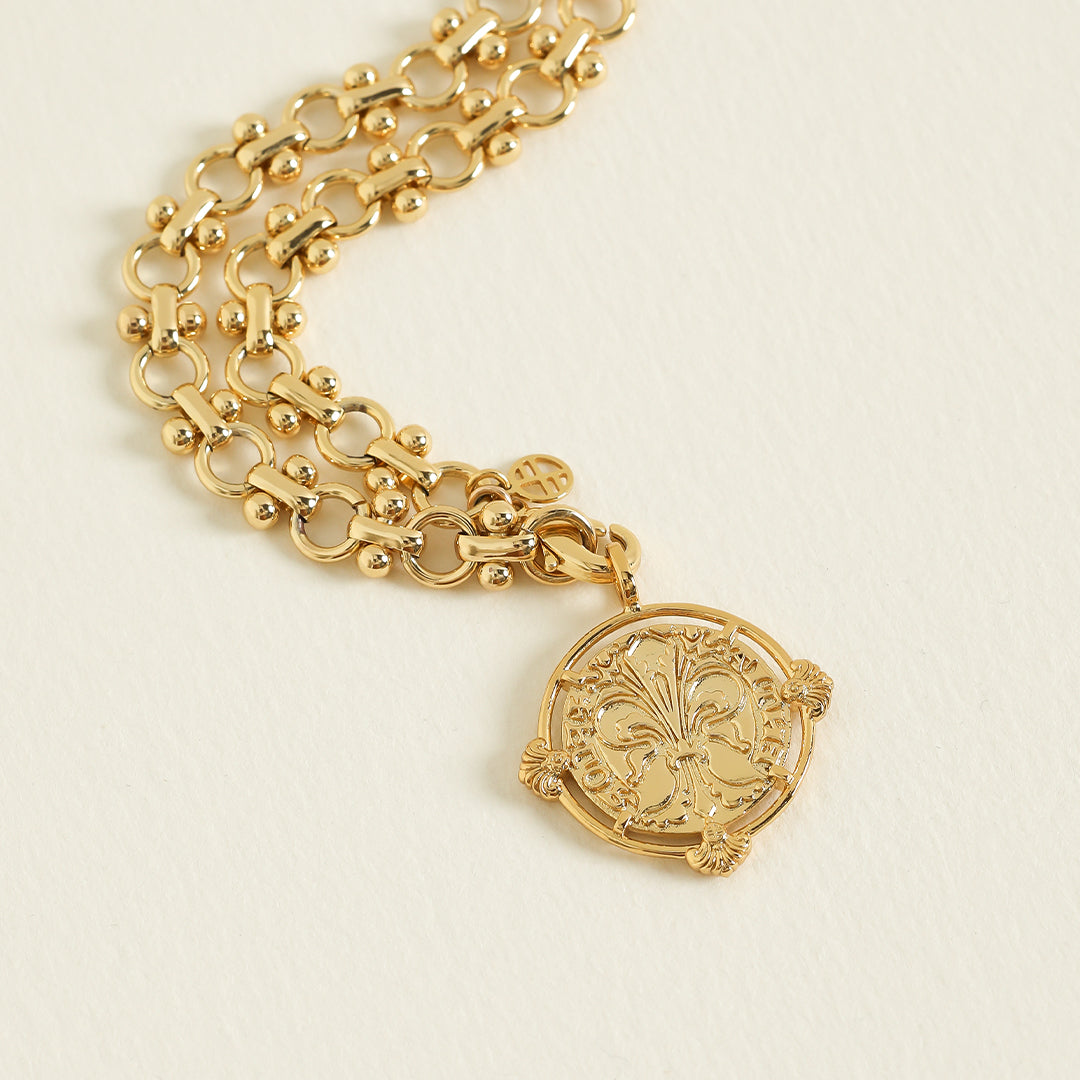 Elegant Versailles Pendant Eiffel Necklace - Parisian Inspired Jewelry for Women | Perfect for Date Night, Anniversary Gifts & Special Occasions