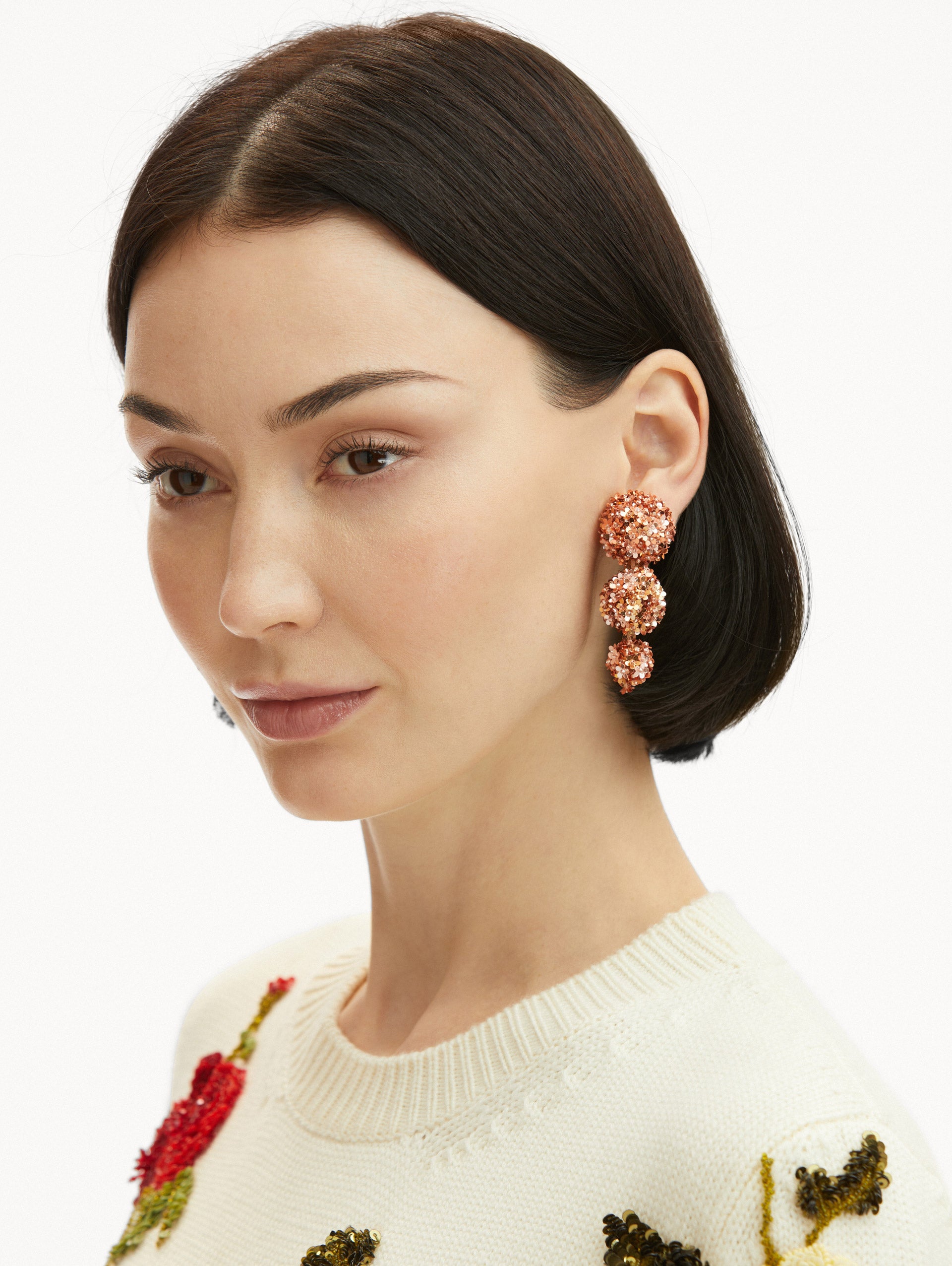 Trendy Flower Pompom Drop Clip-On Earrings for Women - Boho Chic Accessories for Parties, Weddings & Everyday Wear