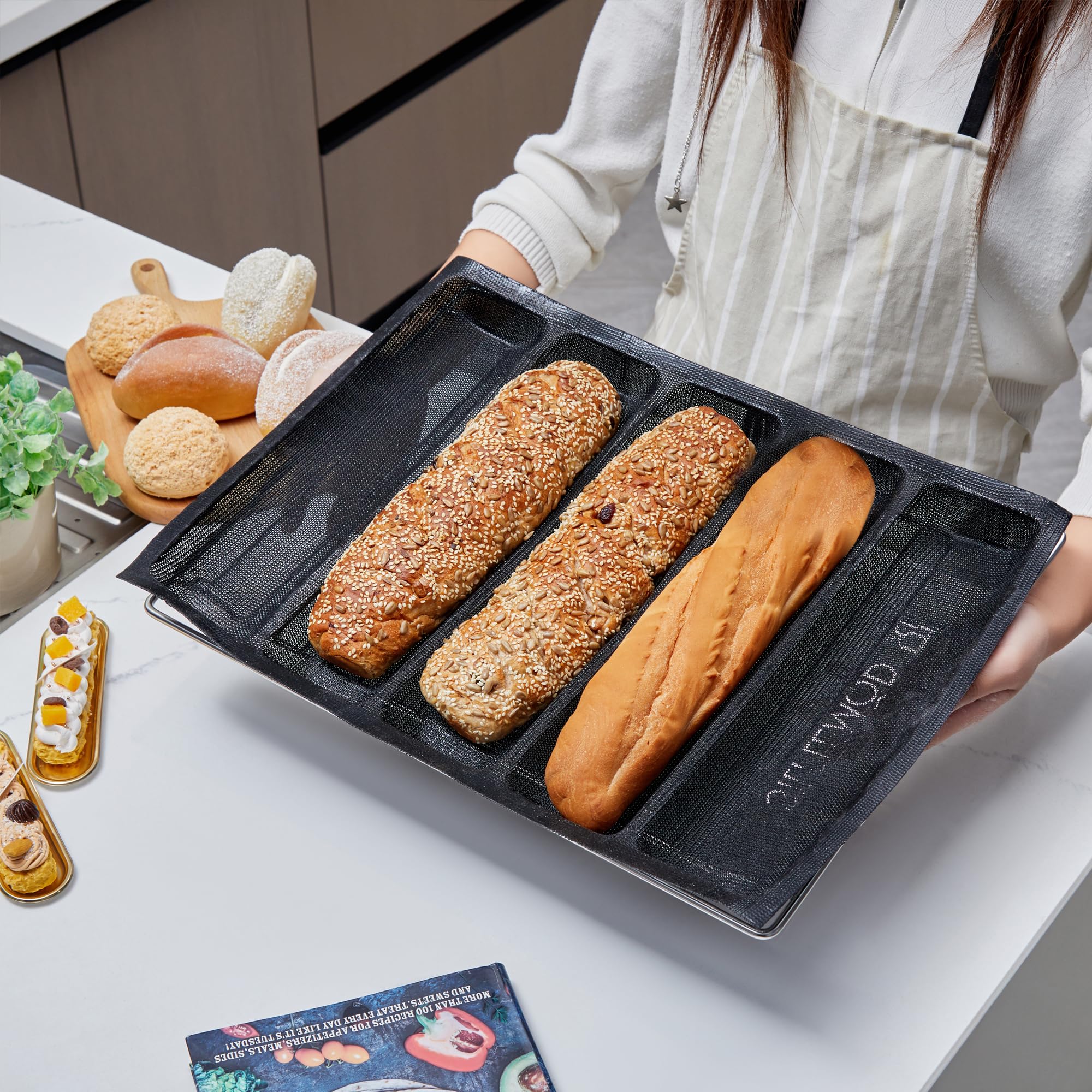 SIFLEMOD Silicone Baguette Mold - Non-Stick French Bread Flexi Mesh Pan, Perforated Sandwich Baking Liners, Silicone Bread Baking Forms (5 Loaf, Black) | Perfect for Home Baking, Artisan Bread Making, and Professional Kitchen Use