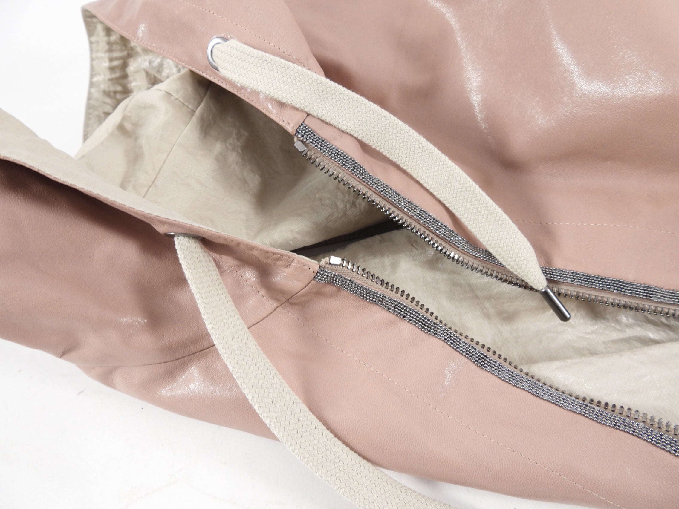 Brunello Cucinelli Reversible Hooded Vest in Quartz Pink Leather - Size IT44 / US 8 - Perfect for Layering in Fall & Winter Fashion