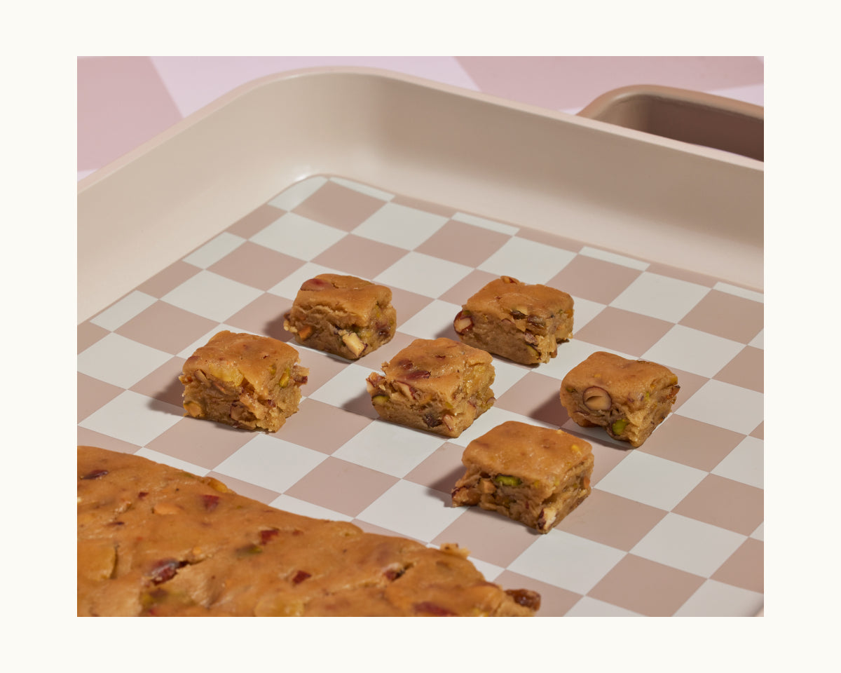 Premium Non-Stick Bakeware Set - 10-Piece Baking Pans & Cookie Sheets for Oven - Perfect for Cakes, Cookies, Bread & More - Ideal for Home Bakers, Holiday Baking & Party Desserts