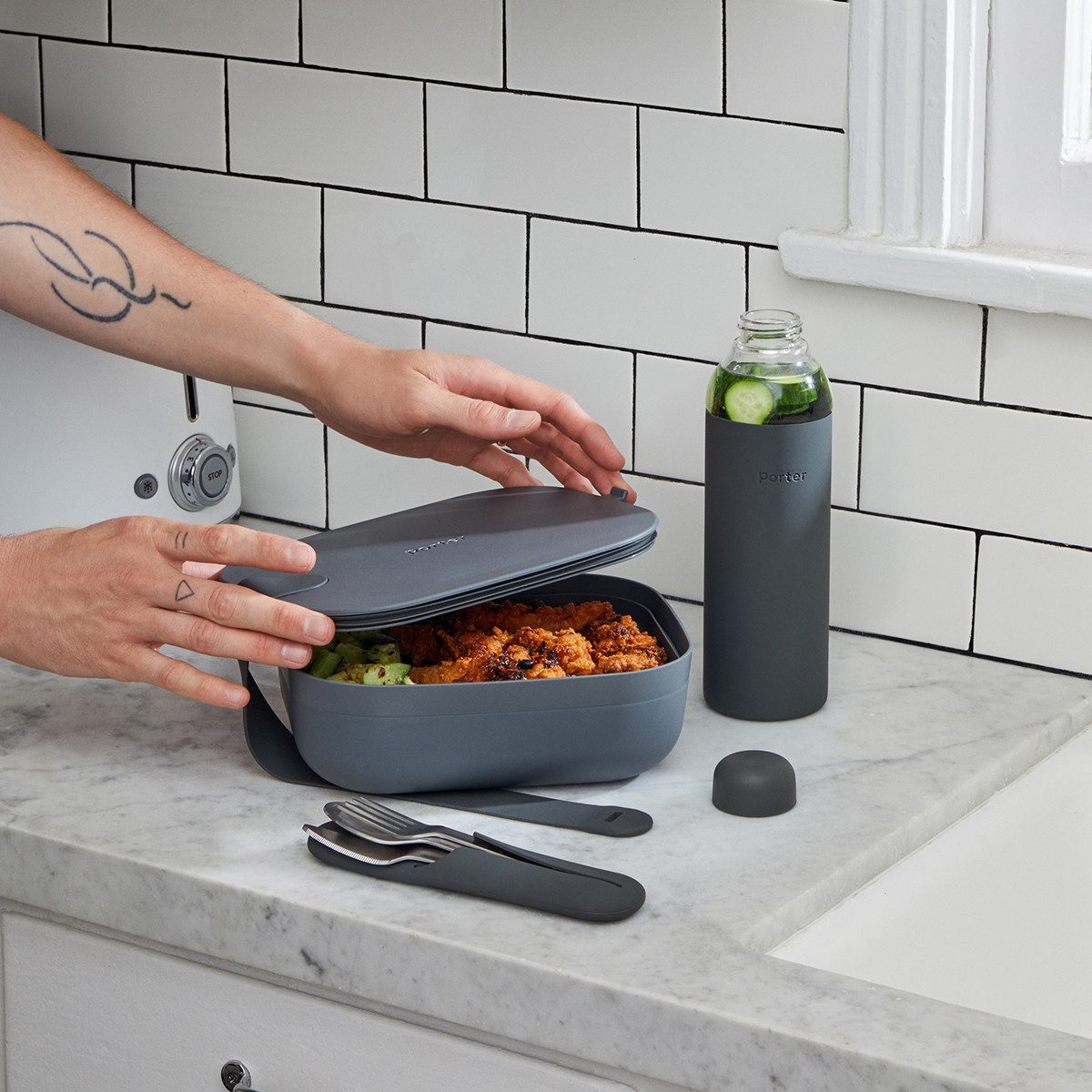 W&P PORTER Insulated Lunch Box - Leakproof & Durable Charcoal Grey Food Container for Work, School & Picnics | BPA-Free Meal Prep Bag for Adults & Kids