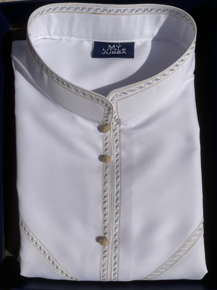 Premium Men's White Bahraini Thobe with Gold & Silver Embroidery - Traditional Arabic Robe for Eid, Weddings & Special Occasions