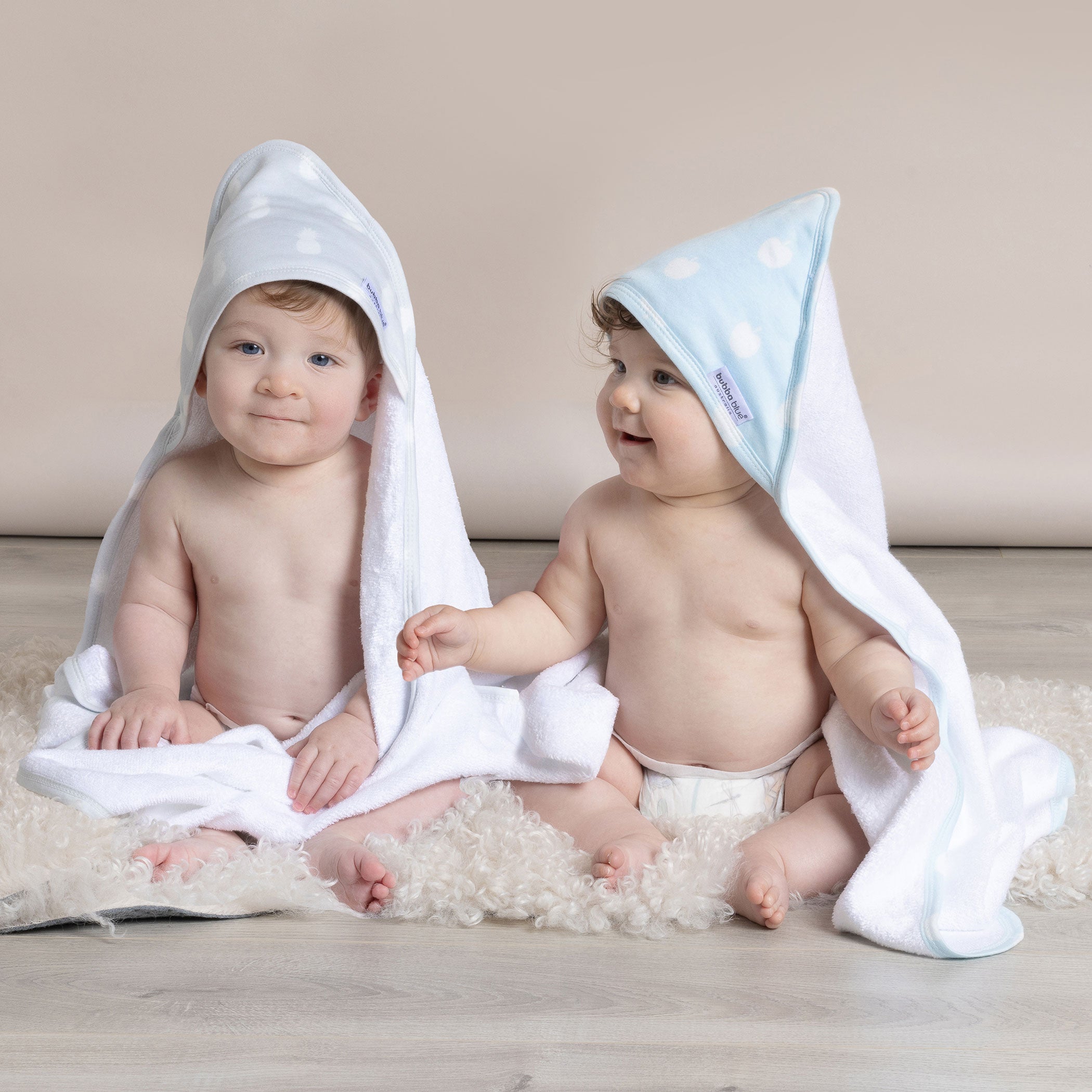 Nordic Sorbet 2-Pack Hooded Baby Towel - Apple & Pineapple Print - Soft Absorbent Bath Towel for Newborns, Infants & Toddlers - Perfect for Bath Time, Swimming & Beach Outings