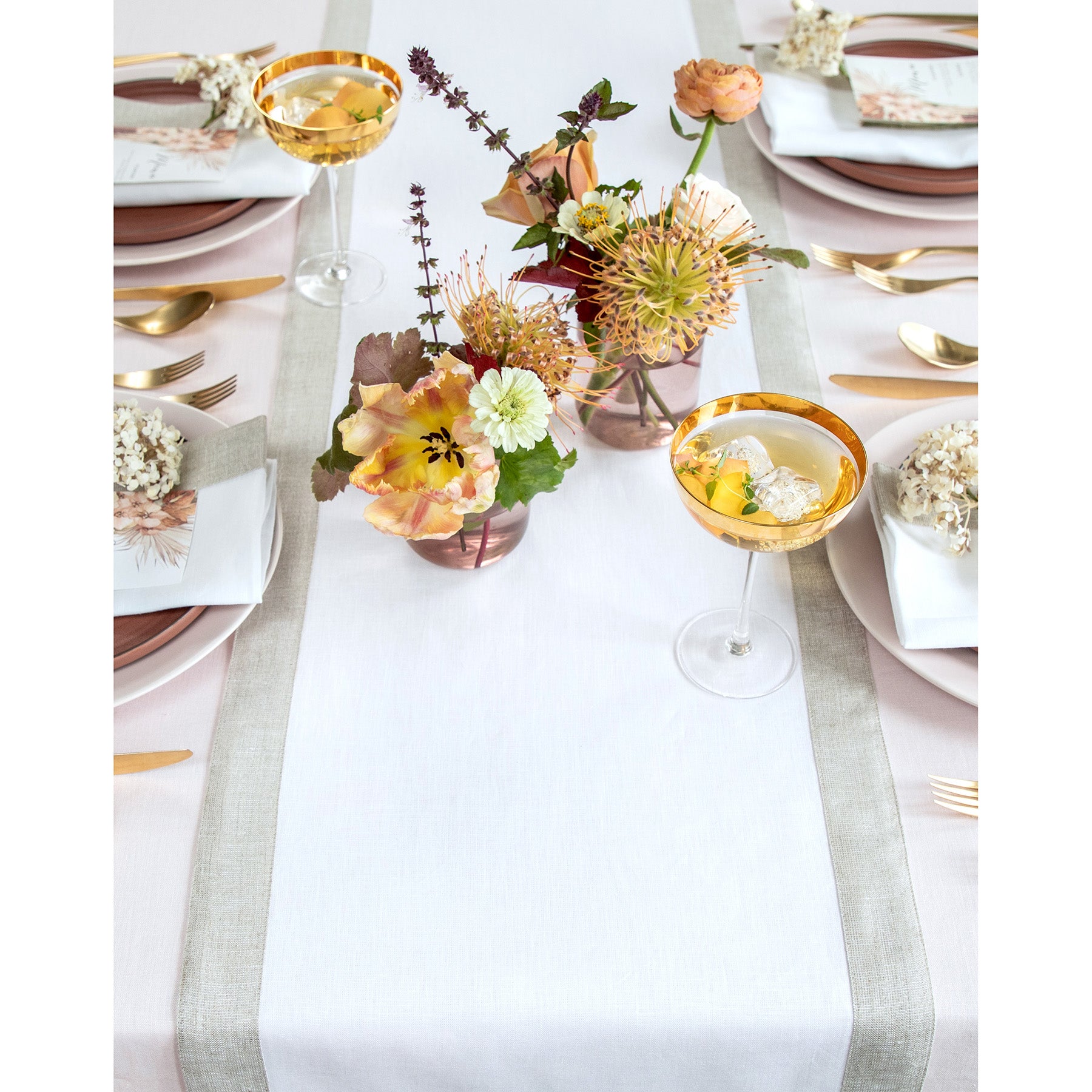 Festive Edge Table Runner - Elegant Holiday Dining Decor for Christmas, Thanksgiving & Parties | Perfect for Home, Events & Special Occasions