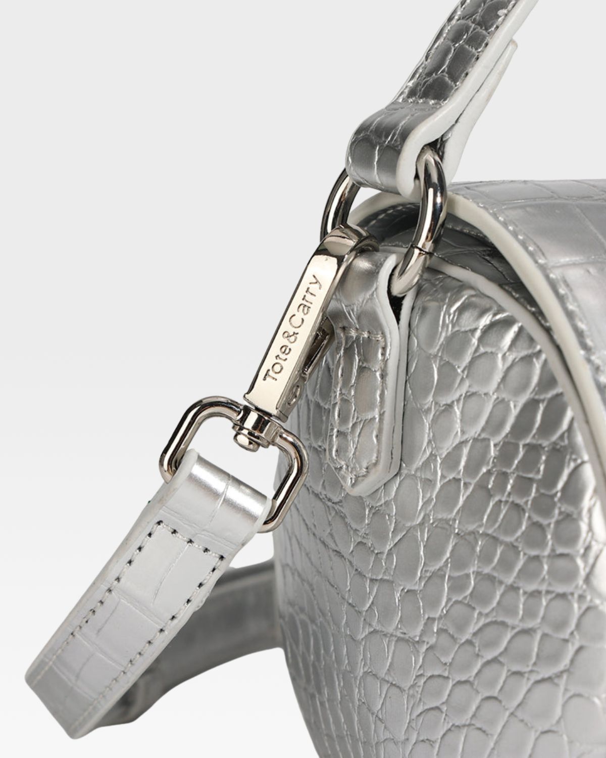 Stylish Silver Barrel Purse for Women - Trendy Crossbody Bag with Adjustable Strap - Perfect for Parties, Travel & Everyday Use