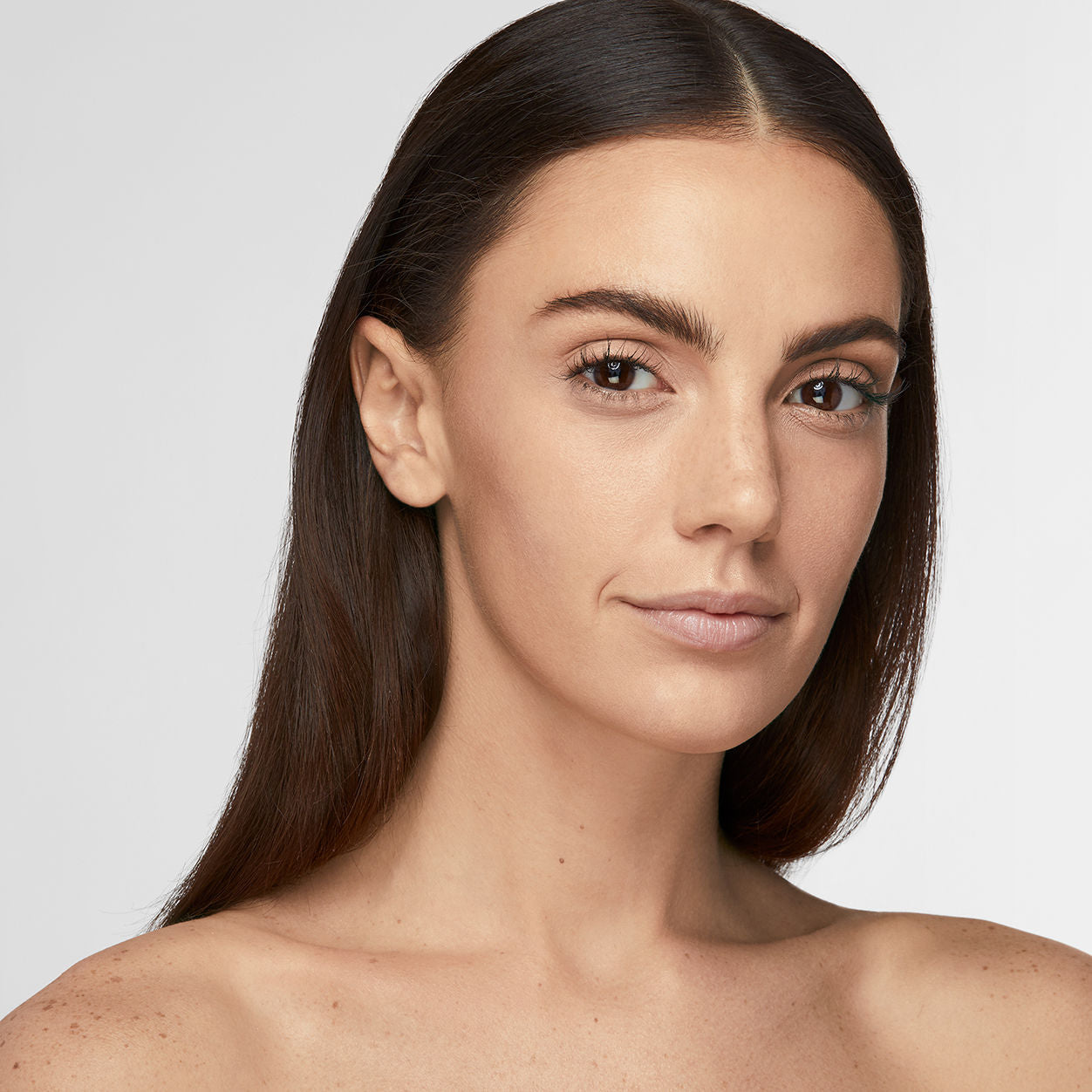 Estée Lauder Double Wear Stay-in-Place Makeup Foundation - 24 Hour Wear, Oil-Free, Medium to Full Coverage - Perfect for Long Days, Weddings & Special Events