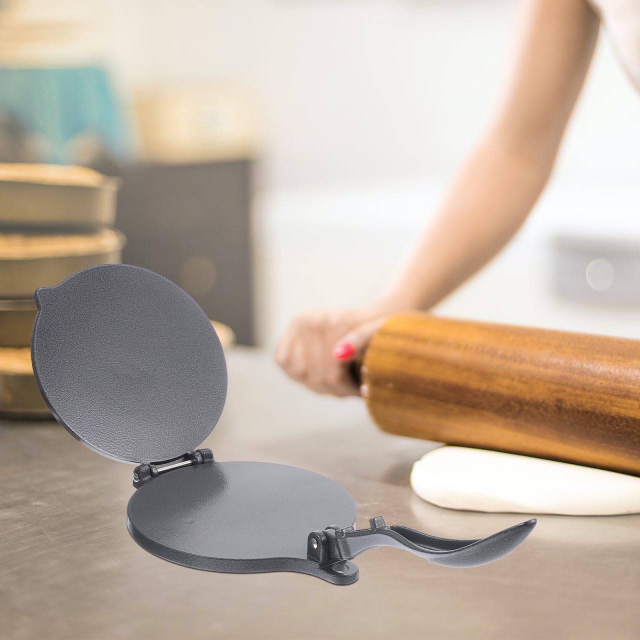 8 Inch Folding Aluminum Tortilla Press - Dough Press for Quesadillas, Empanadas, Roti & Pie - Grey - Perfect for Home Cooking, Baking & Mexican Cuisine