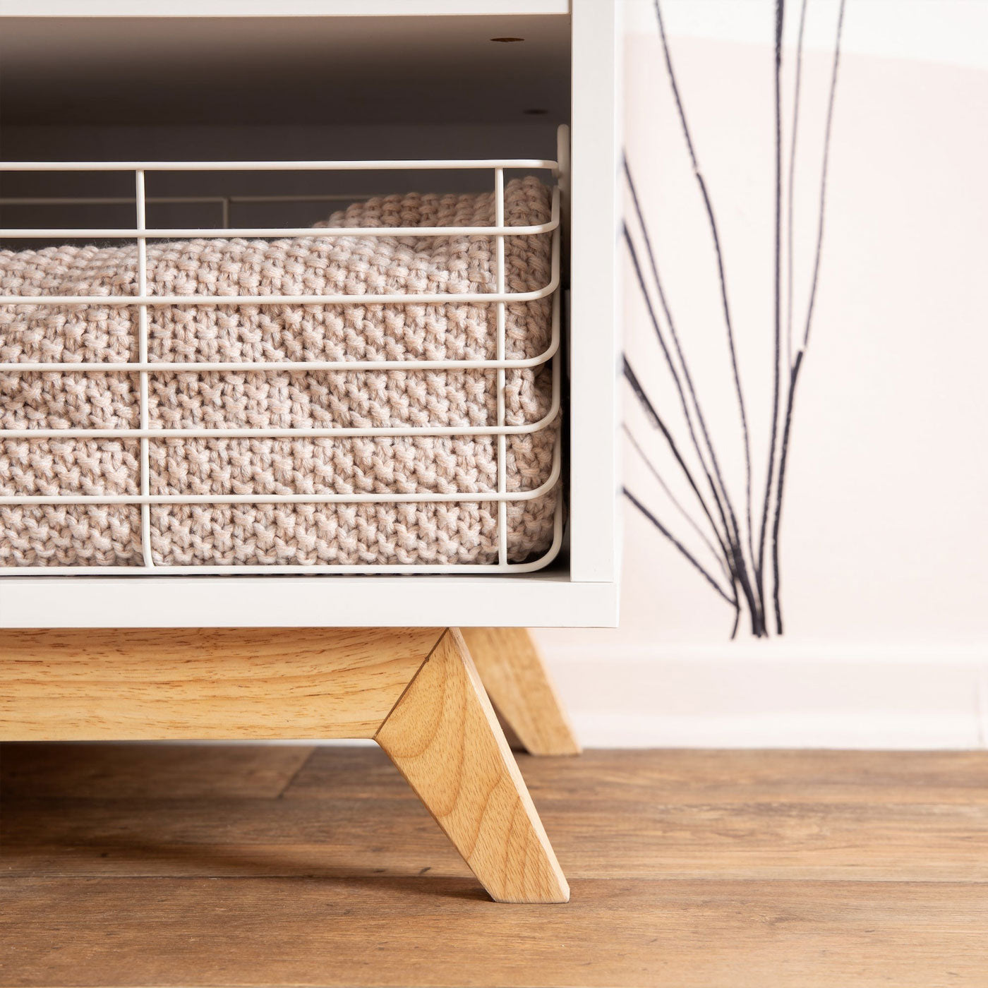 Stylish 3-Drawer Dresser for Bedroom - Modern Wooden Chest of Drawers for Home Organization | Perfect for Bedroom, Living Room & Dorm Storage