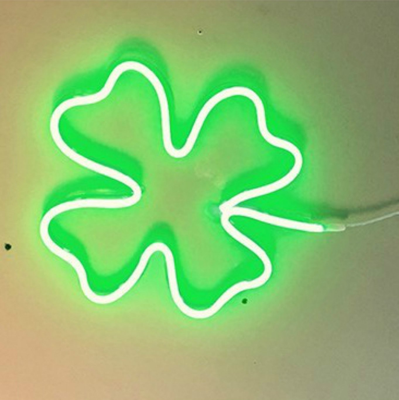 Clover Flower LED Neon Light Sign - Wall Decor for Bedroom, Wedding, Birthday Party | Indoor Night Lamp, Table Decor, Kids Room, Valentine's Gift (Perfect for Home, Office & Special Events)