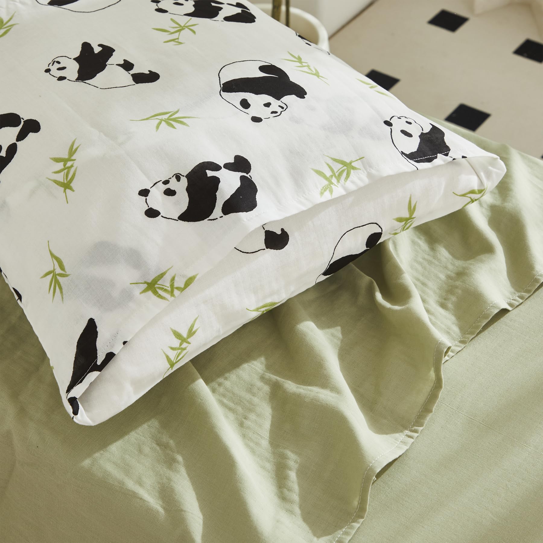 Brandream Panda Print Toddler Bedding Set - 4Pcs Neutral Nursery Bedding for Boys & Girls (Comforter, Flat Sheet, Fitted Sheet & Pillowcase) - Soft White & Green Crib Set for Cozy Sleep & Playtime