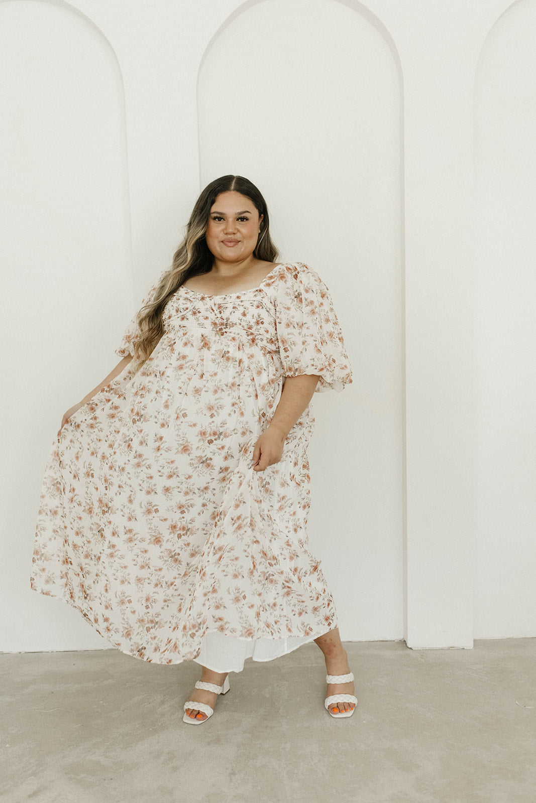 Harlow Maxi Dress in Ivory Floral - Bump Friendly Maternity Dress & Inclusive Sizing (S-3XL) | Perfect for Pregnancy, Beach Vacations & Summer Weddings