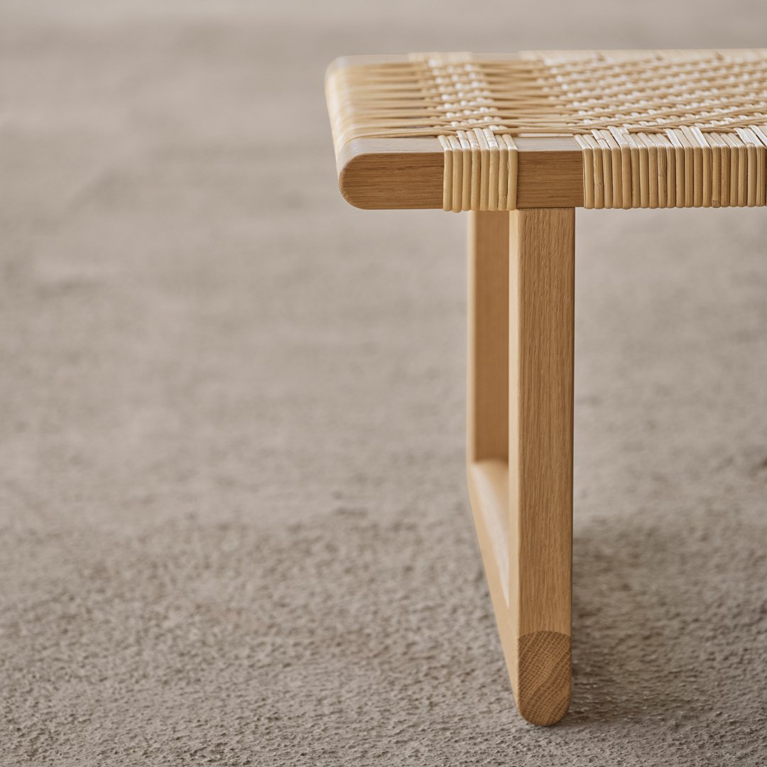 BM0488L Wooden Table Bench - Sturdy & Modern Dining or Entryway Furniture for Home & Office Use