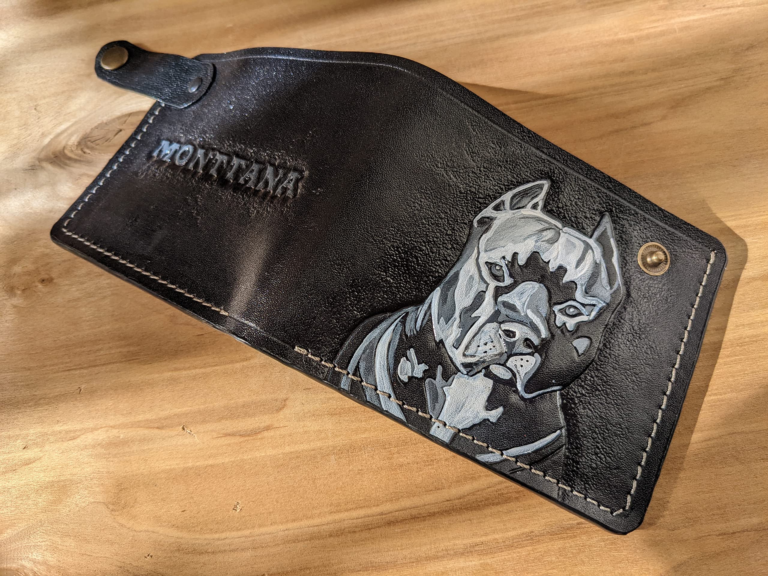 Handmade 3D Genuine Leather Bifold Wallet for Men - Custom Pit Bull Terrier & Amstaff Dog Design - Personalized Engraved & Airbrushed Pet Lover Gift for Dad, Husband - Perfect for Everyday Use & Special Occasions
