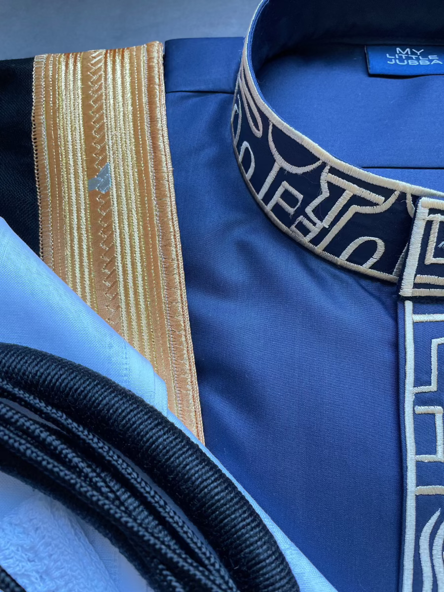 Men's Blue Thobe with Gold Embroidery 5-Piece Set - Traditional Islamic Robe for Eid, Wedding & Special Occasions