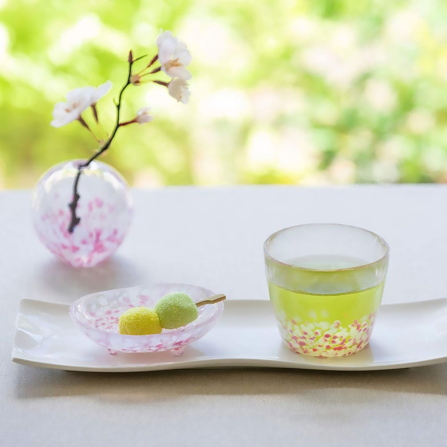 Aderia Tsugaru Vidro Soda Lime Glass Sakura Soba Choko Cup - Japanese Cherry Blossom Sake Cup Set for Traditional Dining & Gift Giving