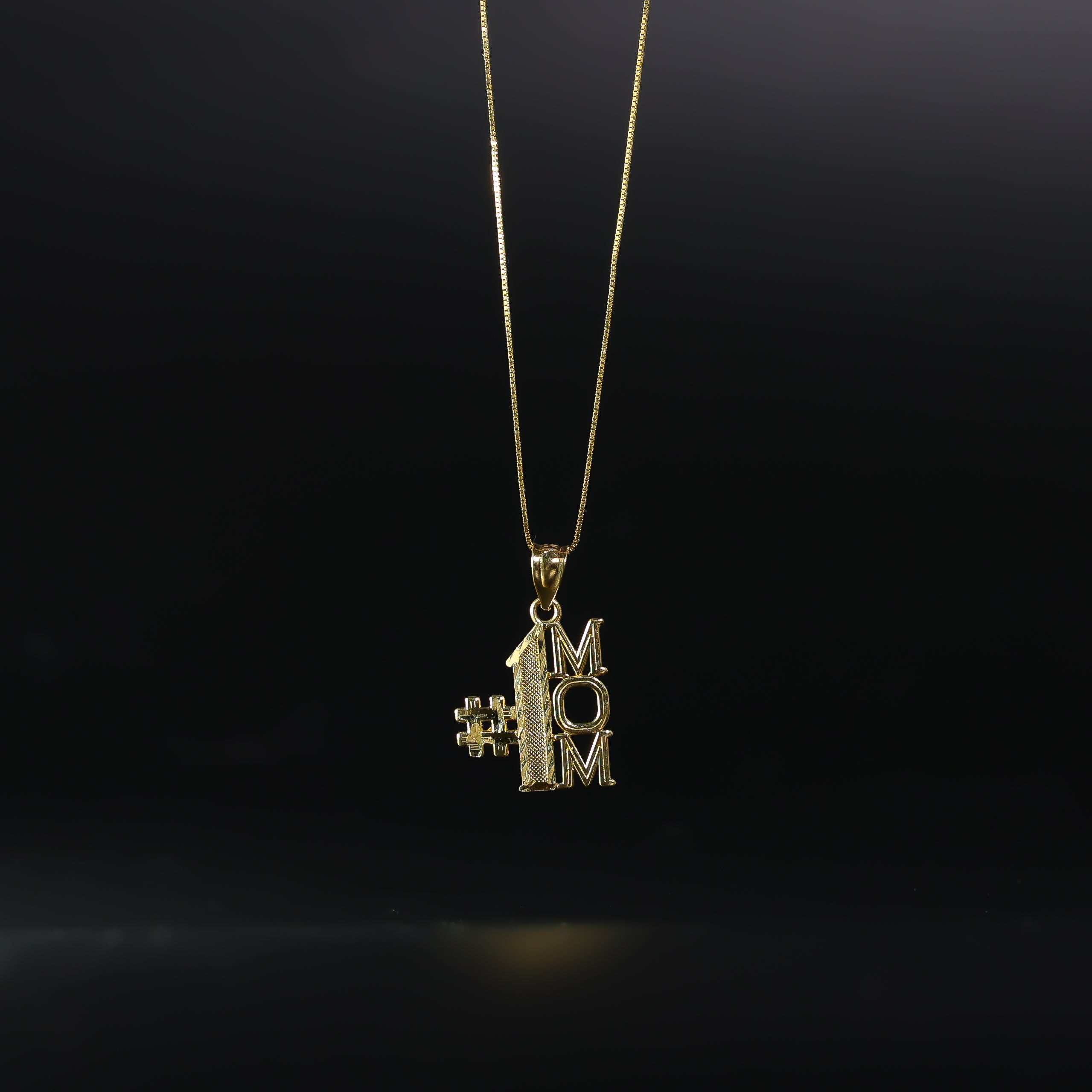 Gold #1 Mom Heart Pendant Necklace - Elegant Gift for Mother's Day, Birthday & Anniversary - Perfect for Everyday Wear & Special Occasions