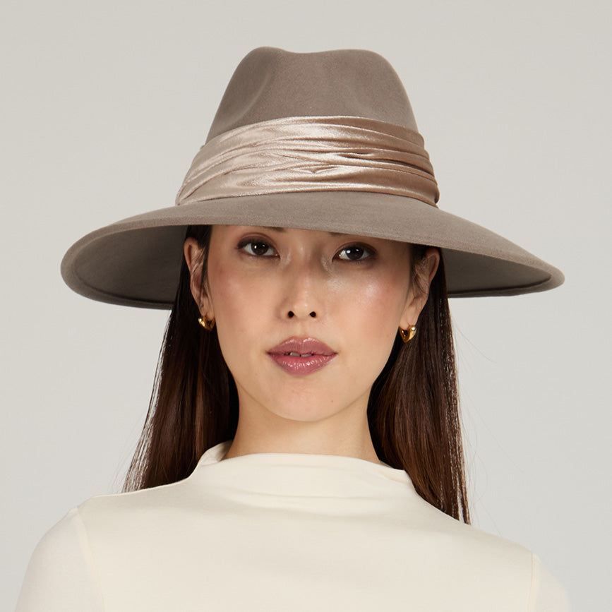 Stylish Emmanuelle Wool Felt Fedora Hat for Women - Classic Wide Brim Winter Fashion Accessory - Perfect for Outdoor Activities, Travel, and Daily Wear