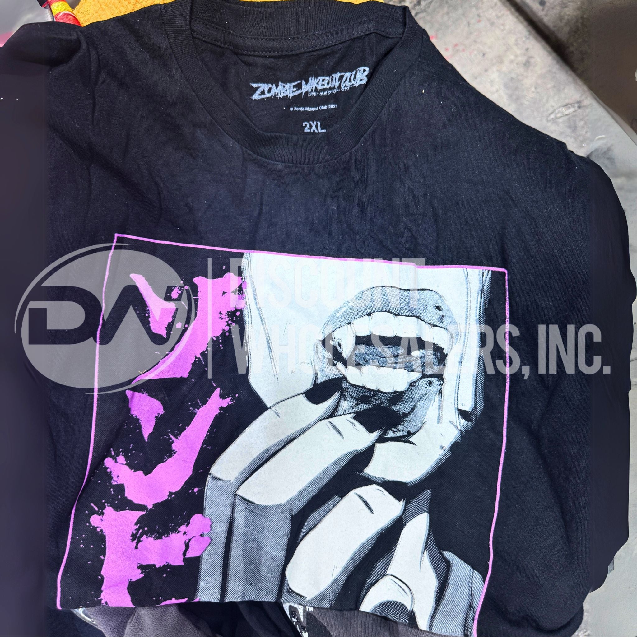 100 Pcs Bulk Anime T-Shirts & Marvel Character Tees - Assorted Graphic Apparel Mix for Cosplay, Gifts & Casual Wear