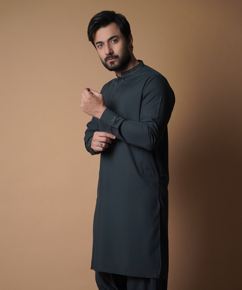 Deep Green Shalwar Kameez Traditional Pakistani Outfit - Elegant Ethnic Wear for Weddings, Festivals & Special Occasions