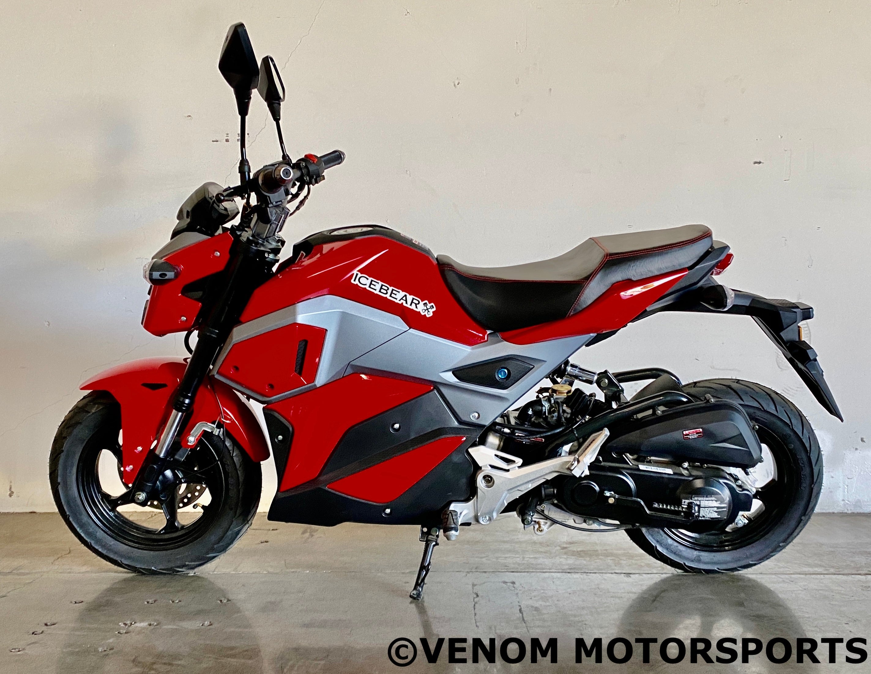 Venom Mini Max 50cc Automatic Motorcycle - Lightweight & Fuel Efficient for Commuting, Campus Riding & Urban Transportation